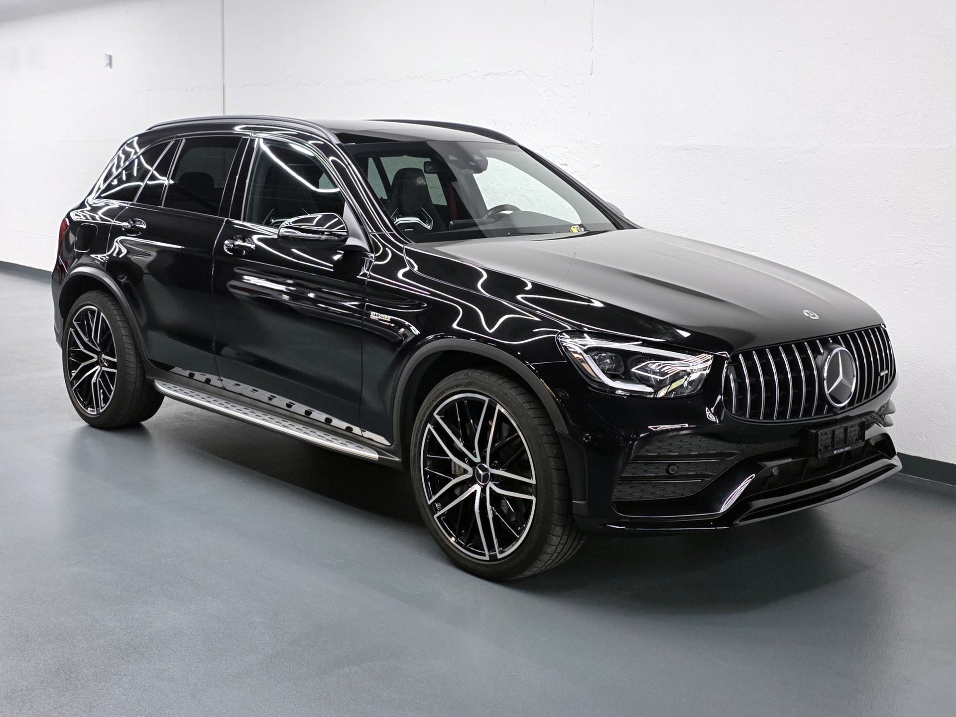 MERCEDES-BENZ GLC 43 AMG 4MATIC-showroom-element-1