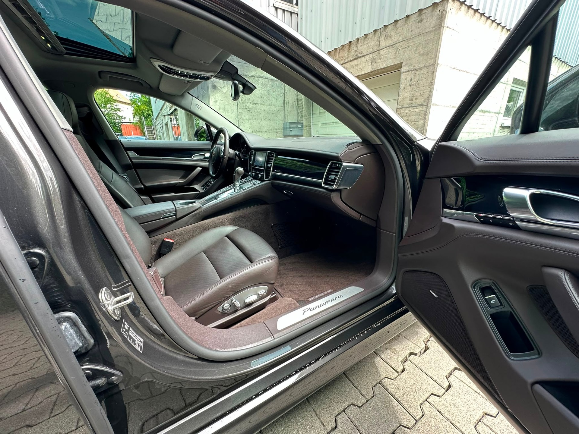 PORSCHE Panamera 3.0 Diesel Tiptronic-image-15