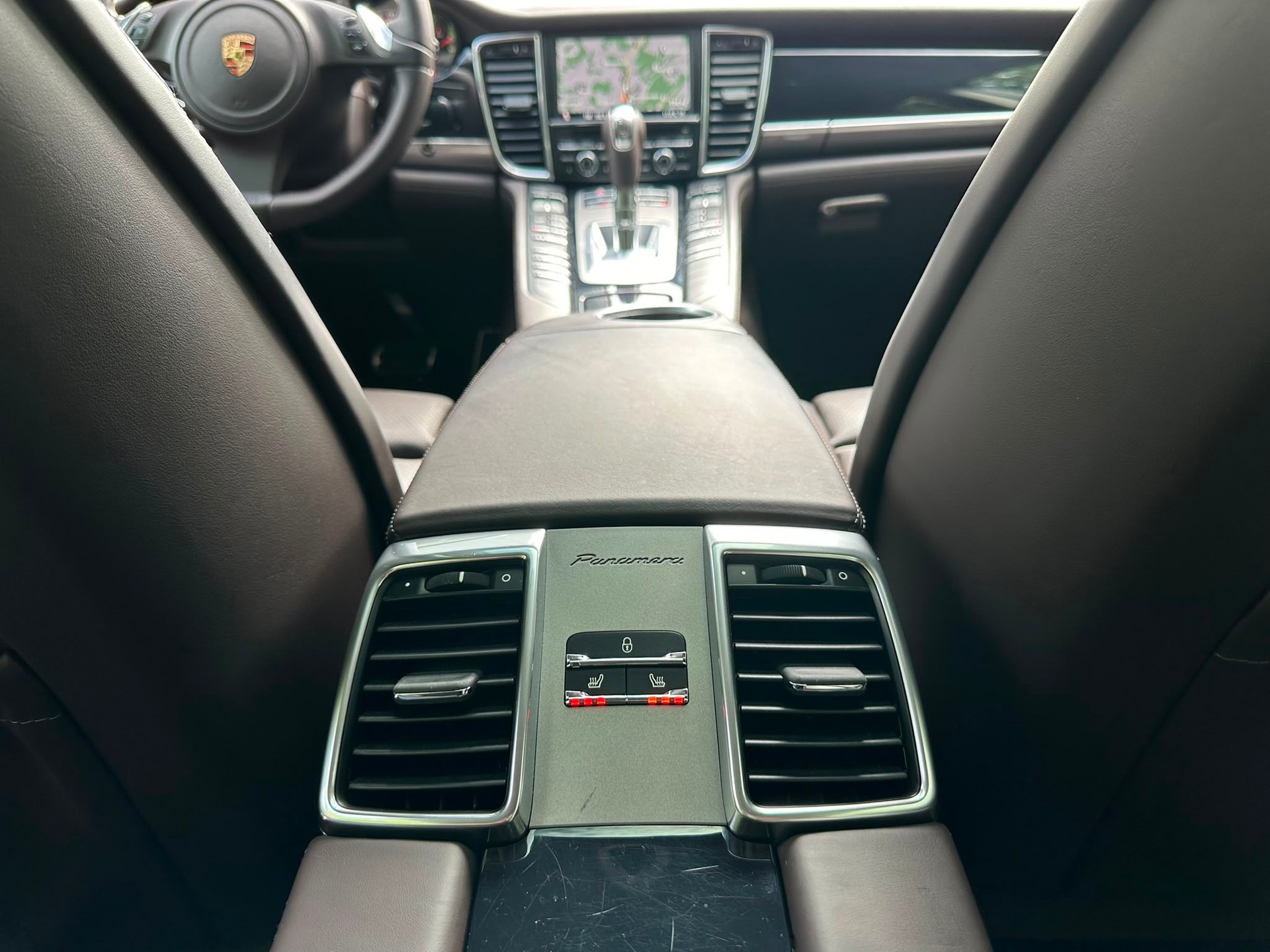 PORSCHE Panamera 3.0 Diesel Tiptronic-image-17