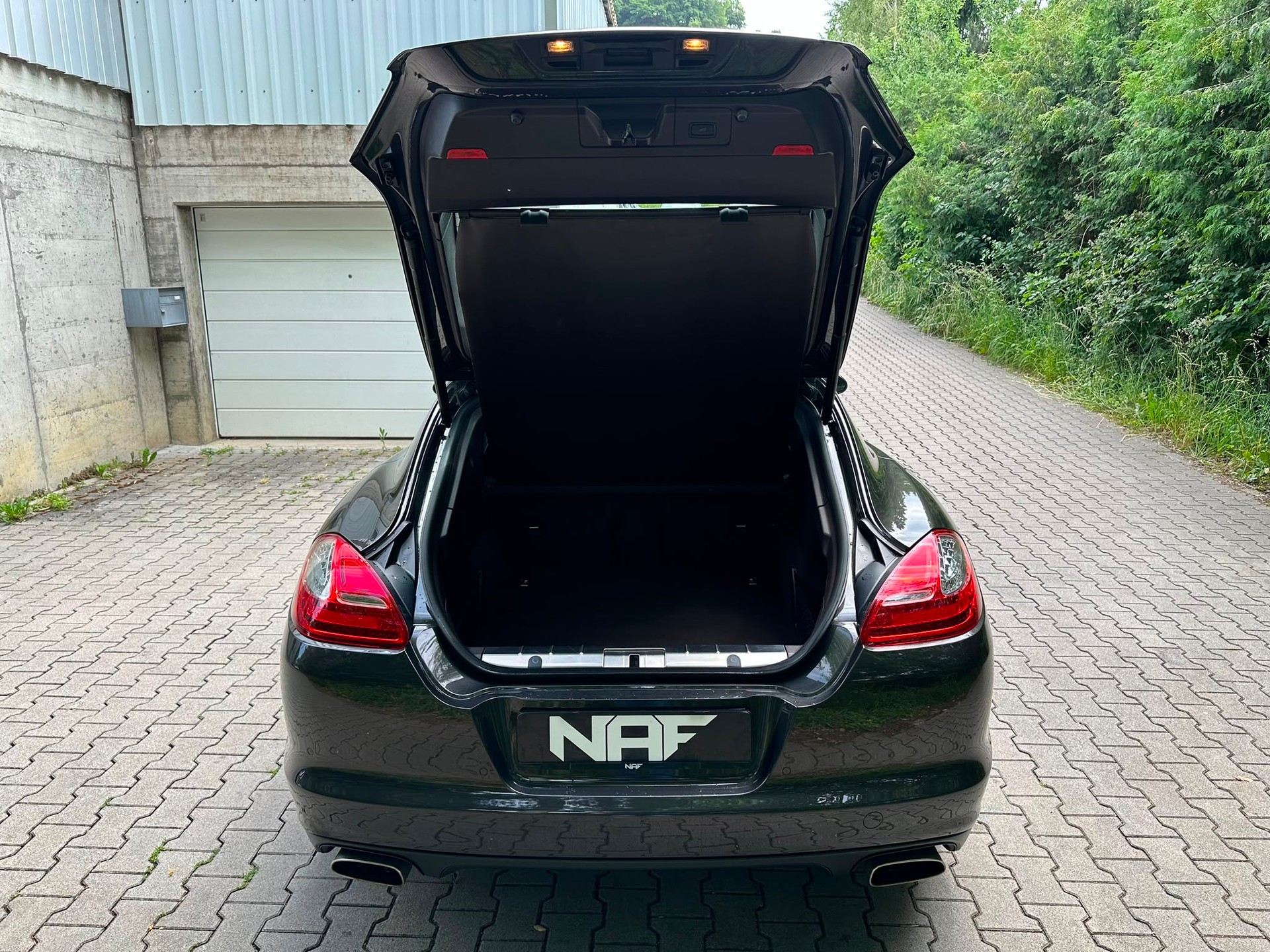 PORSCHE Panamera 3.0 Diesel Tiptronic-image-13