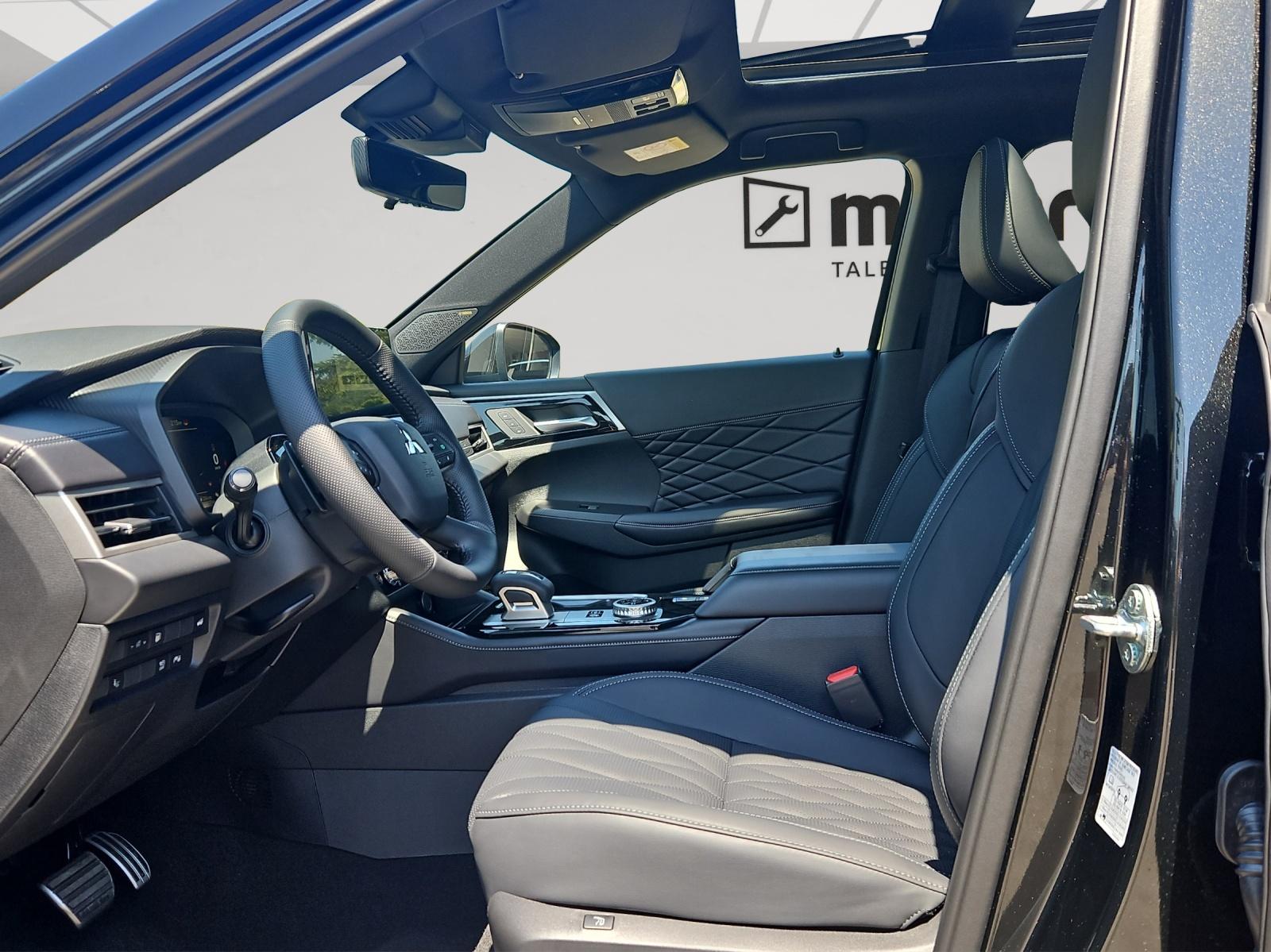 MITSUBISHI Outlander 2.4 PHEV Sport 4x4-image-6