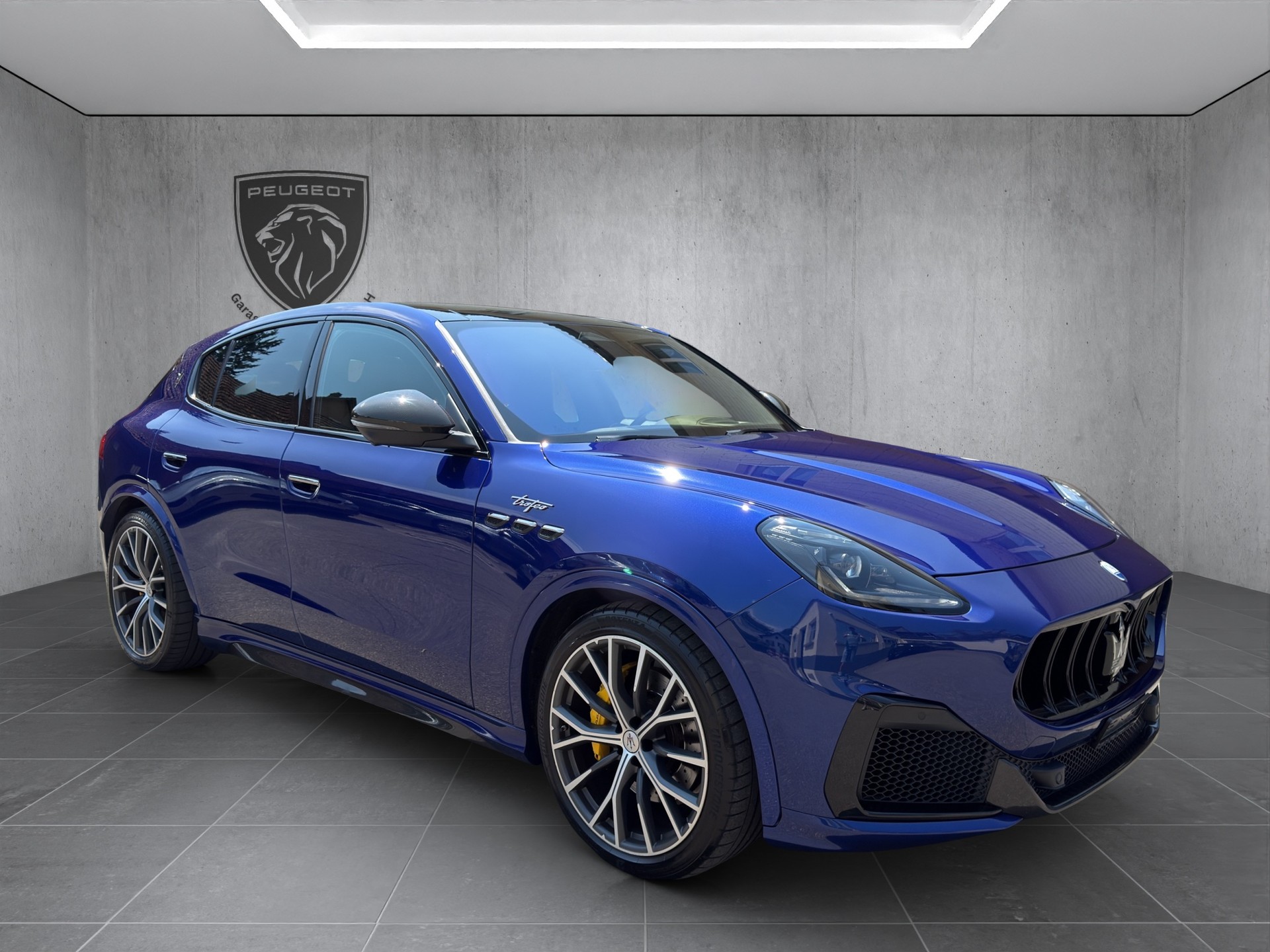 MASERATI Grecale 3.0 V6 Trofeo-showroom-element-2