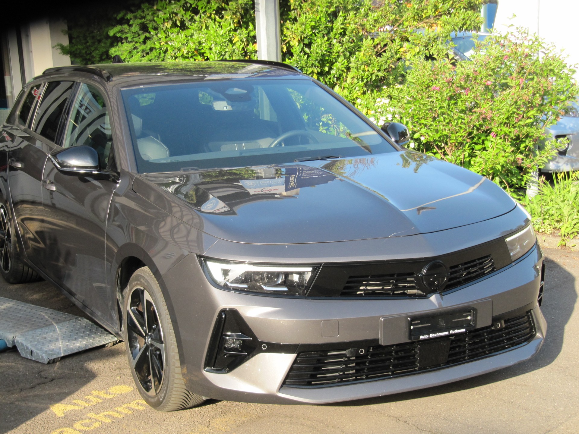 OPEL Astra Sports Tourer 1.6 PHEV Turbo Swiss Plus A