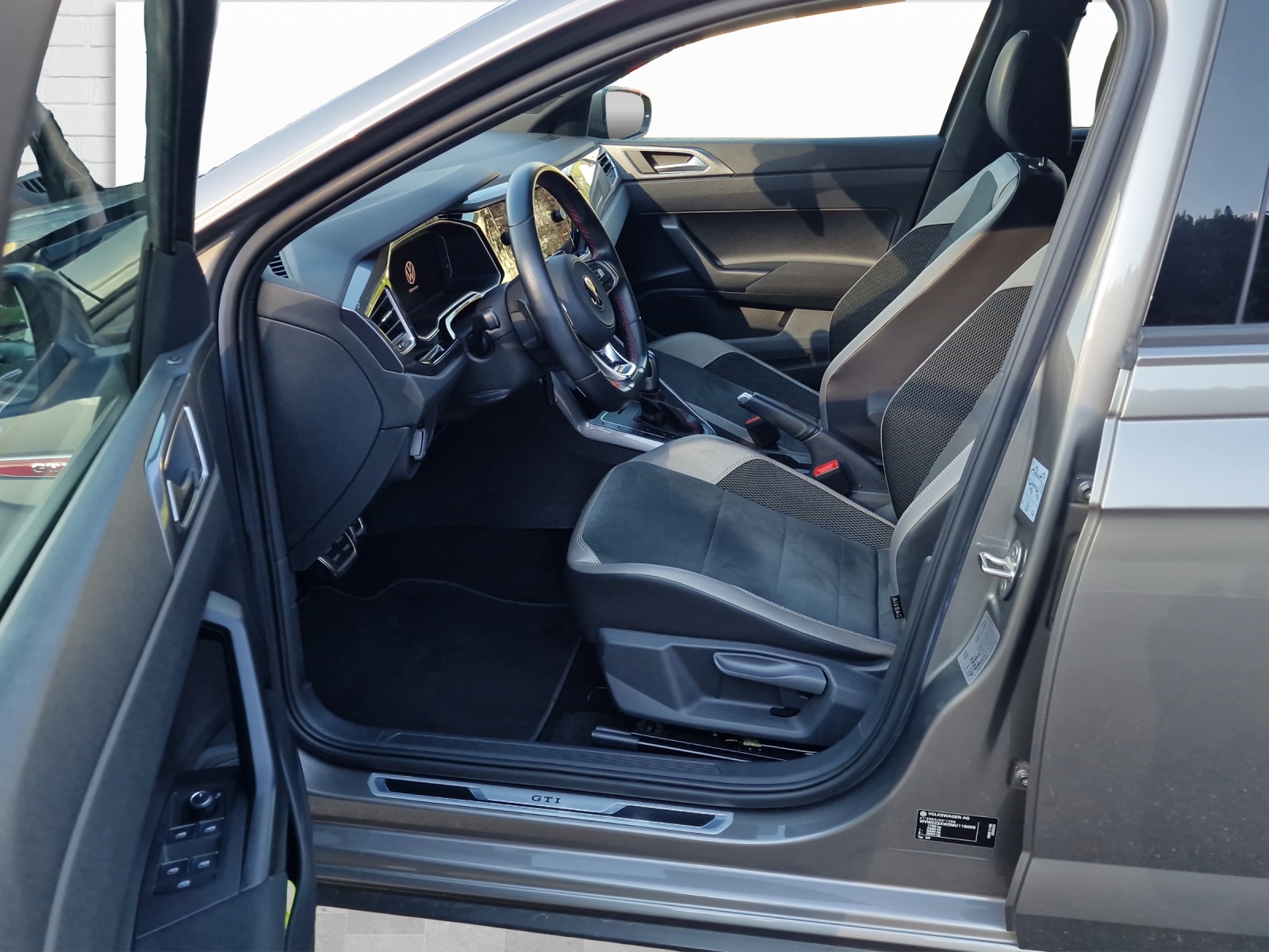 VW Polo 2.0 TSI GTI DSG-image-4