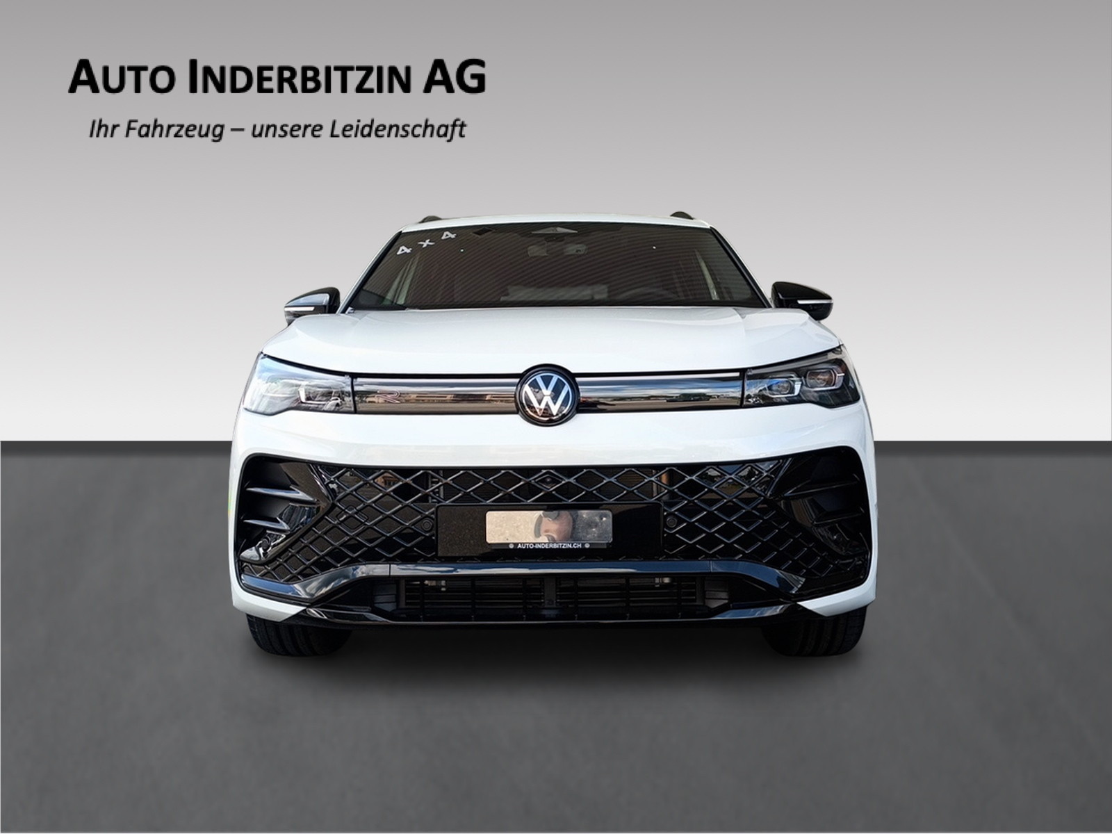VW Tiguan 2.0 TSI DSG R-Line Plus 4Motion-showroom-element-1