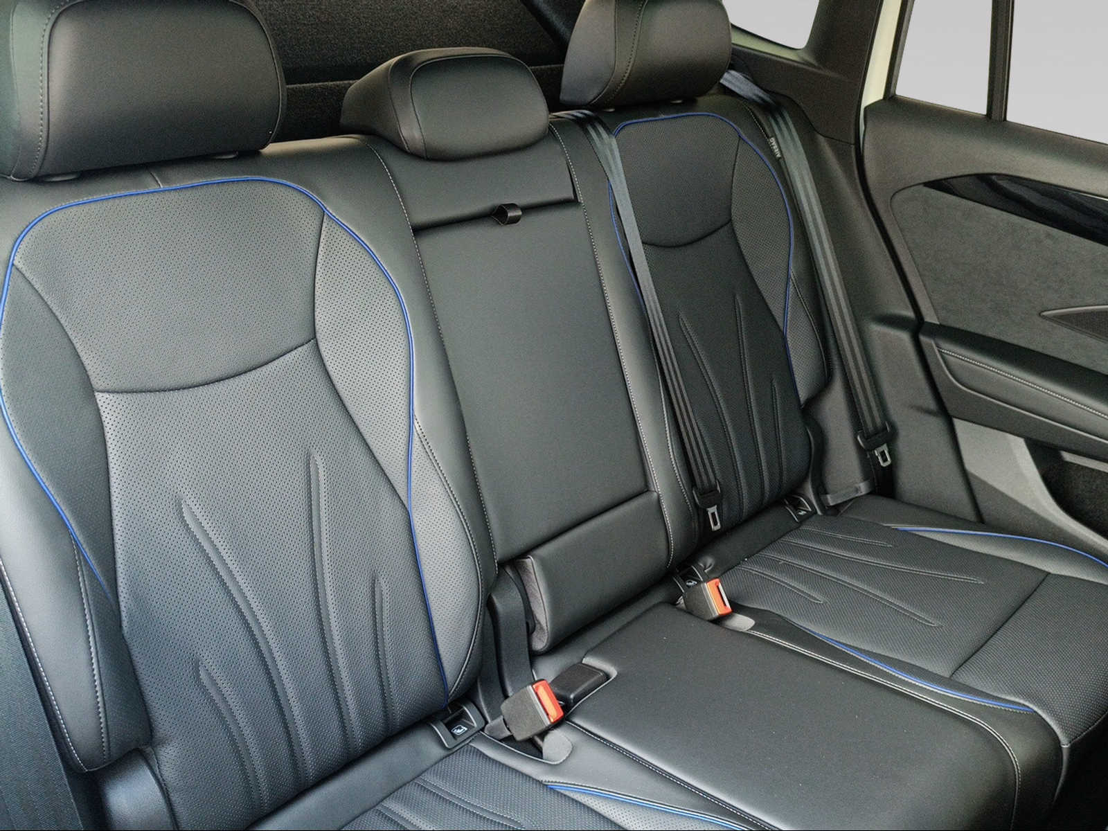 VW Tiguan 2.0 TSI DSG R-Line Plus 4Motion-image-9