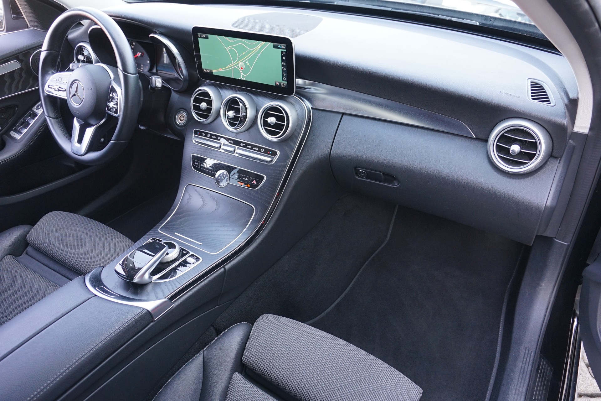 MERCEDES-BENZ C 180 T Avantgarde 156PS Automat Kombi mit AHK für 1,8t.!!-image-18