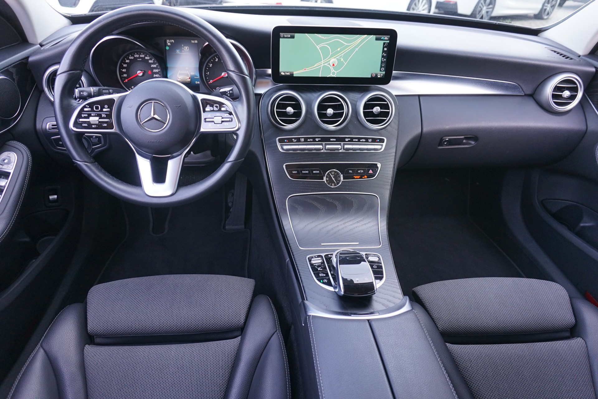 MERCEDES-BENZ C 180 T Avantgarde 156PS Automat Kombi mit AHK für 1,8t.!!-image-13