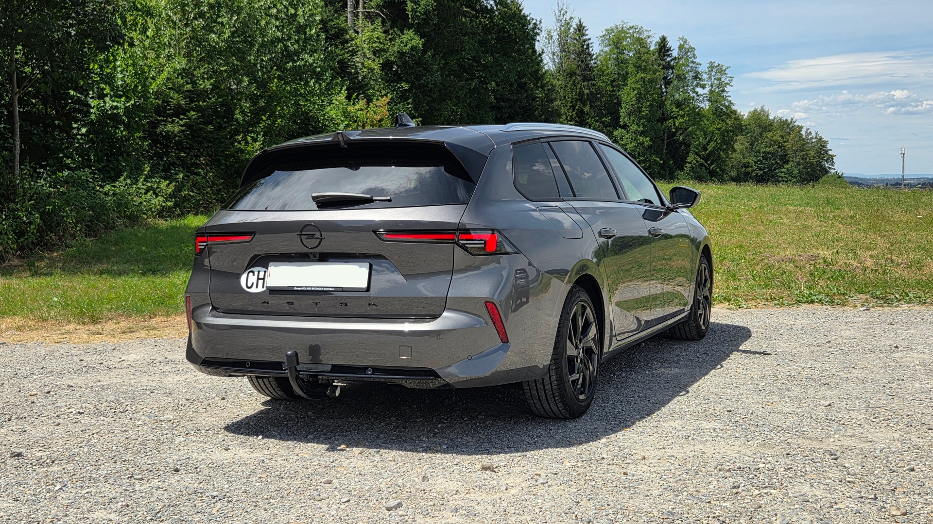 OPEL 1.2 T 130 Sports Tourer-image-2
