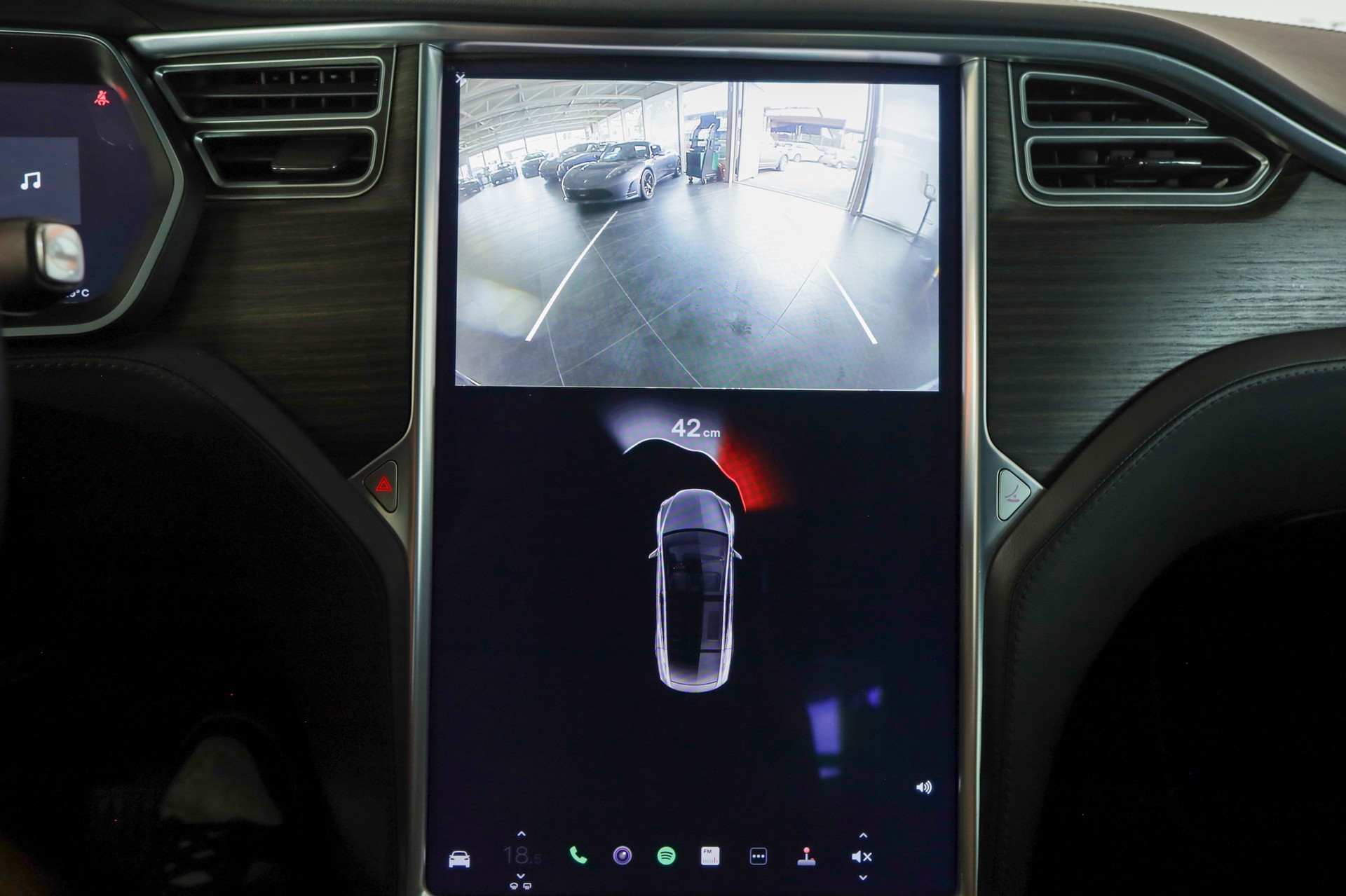 TESLA Model X 90 D-image-14