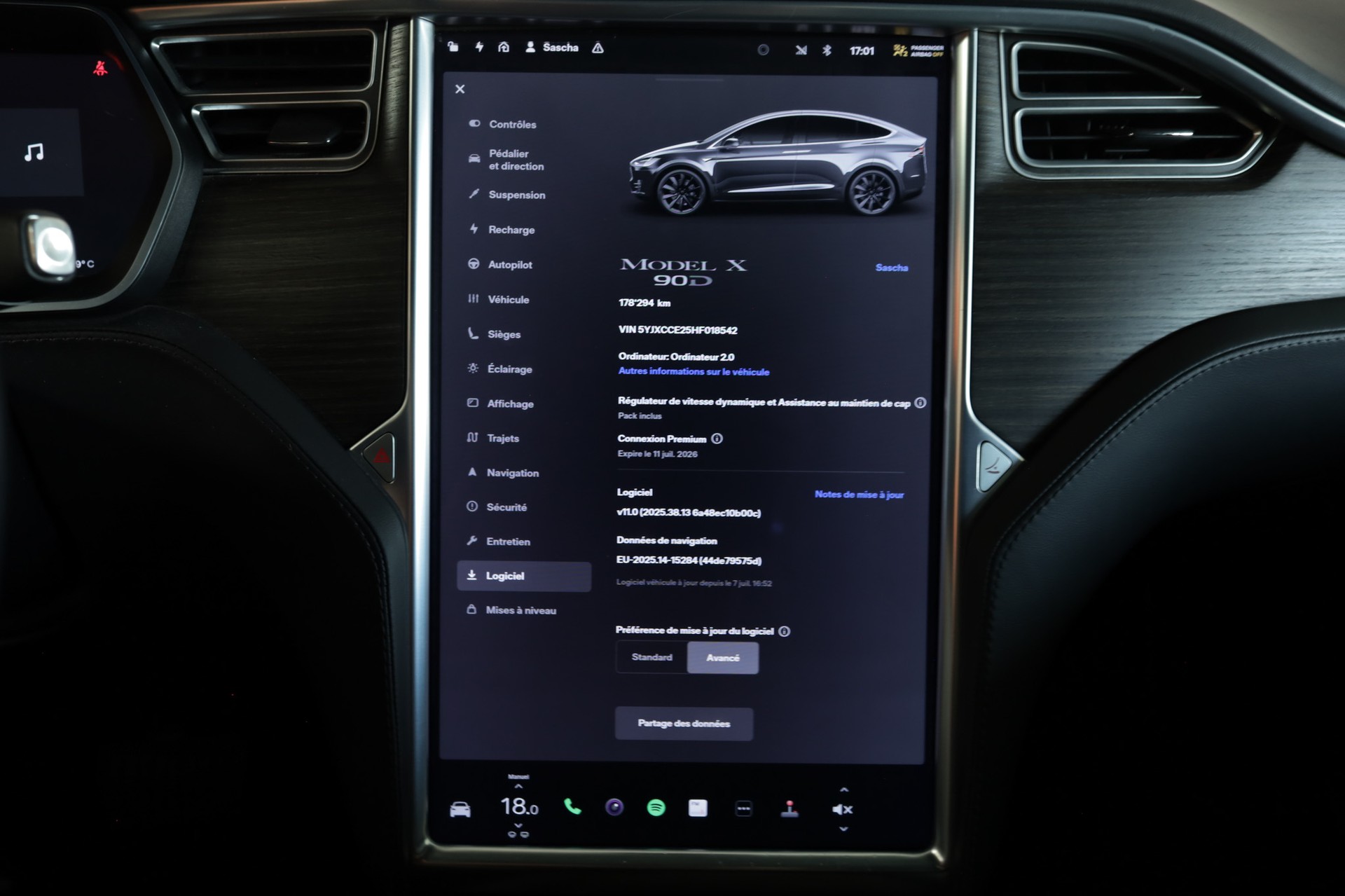 TESLA Model X 90 D-image-11