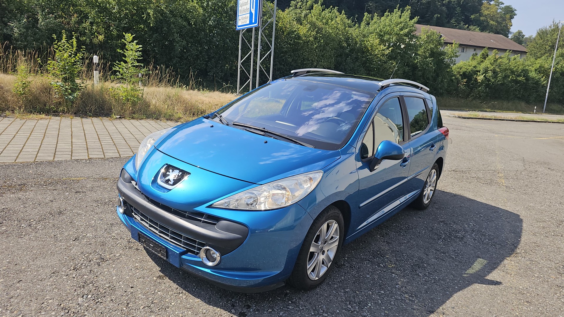 PEUGEOT 207 SW 1.6 16V Trendy Automatic-image-1