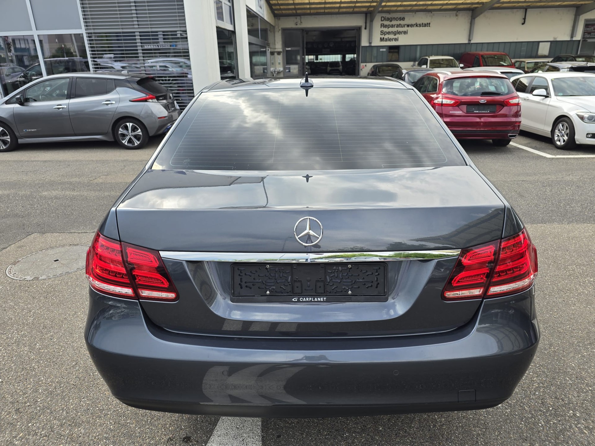 MERCEDES-BENZ E 200 Avantgarde 7G-Tronic-showroom-element-3