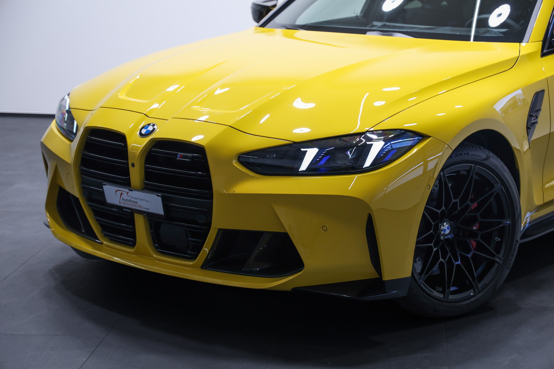BMW M3 Competition M xDrive*Sonderlackierung Speed Gelb*BMW Werksgarantie bis 09.2028*-image-6