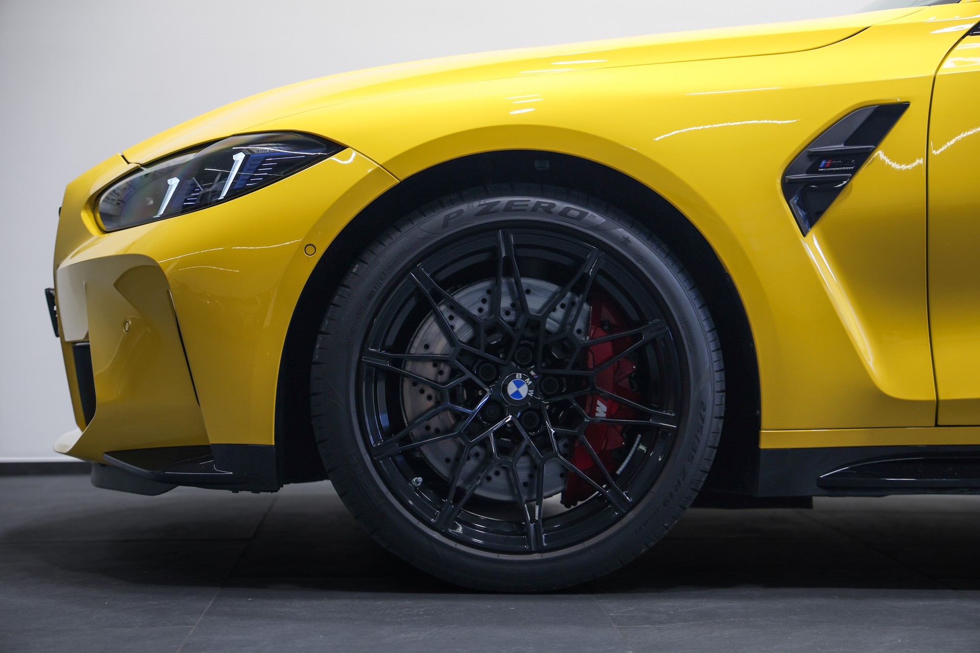 BMW M3 Competition M xDrive*Sonderlackierung Speed Gelb*BMW Werksgarantie bis 09.2028*-image-11