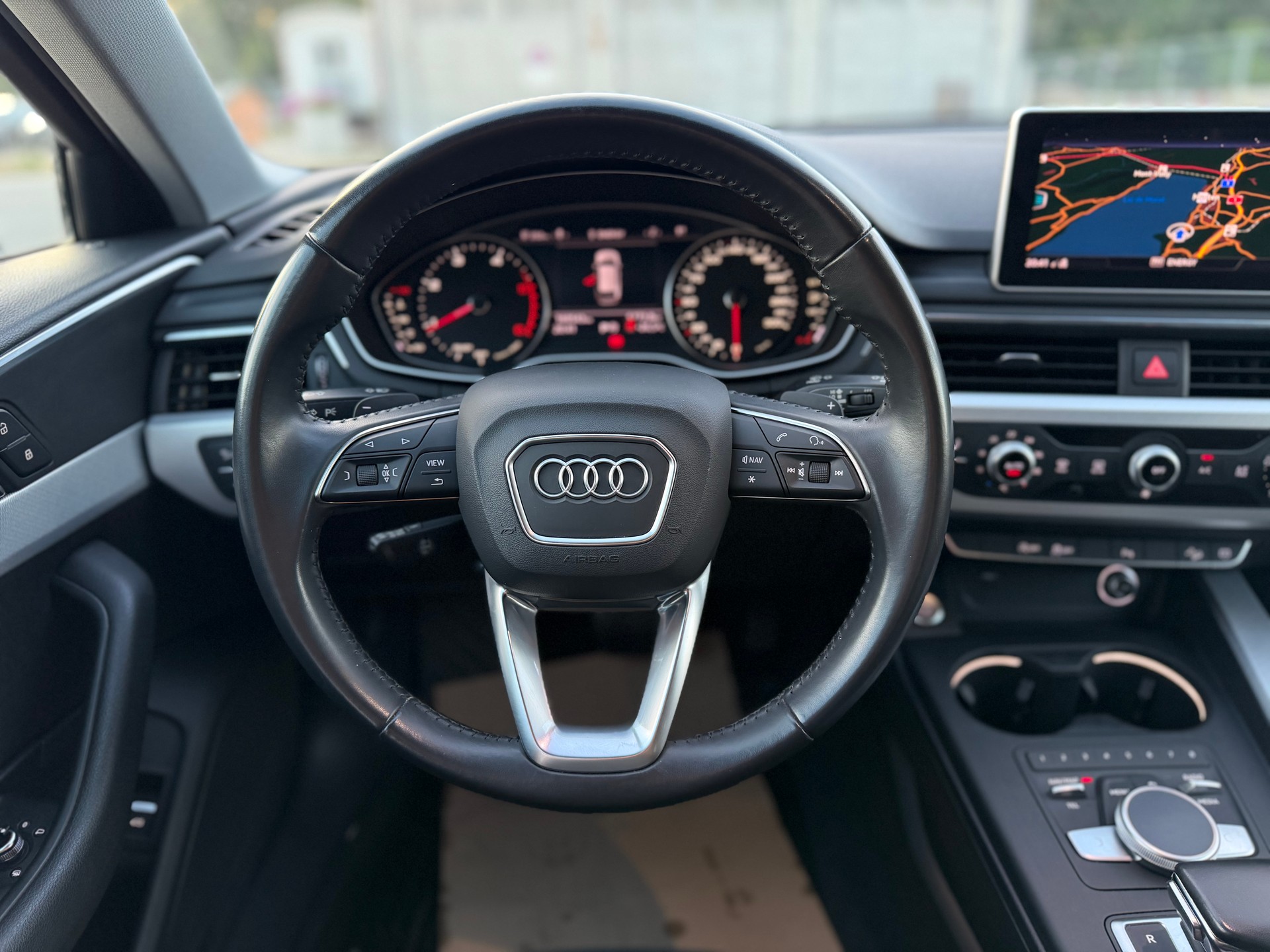 AUDI A4 allroad 2.0 TDI quattro S-tronic-image-15