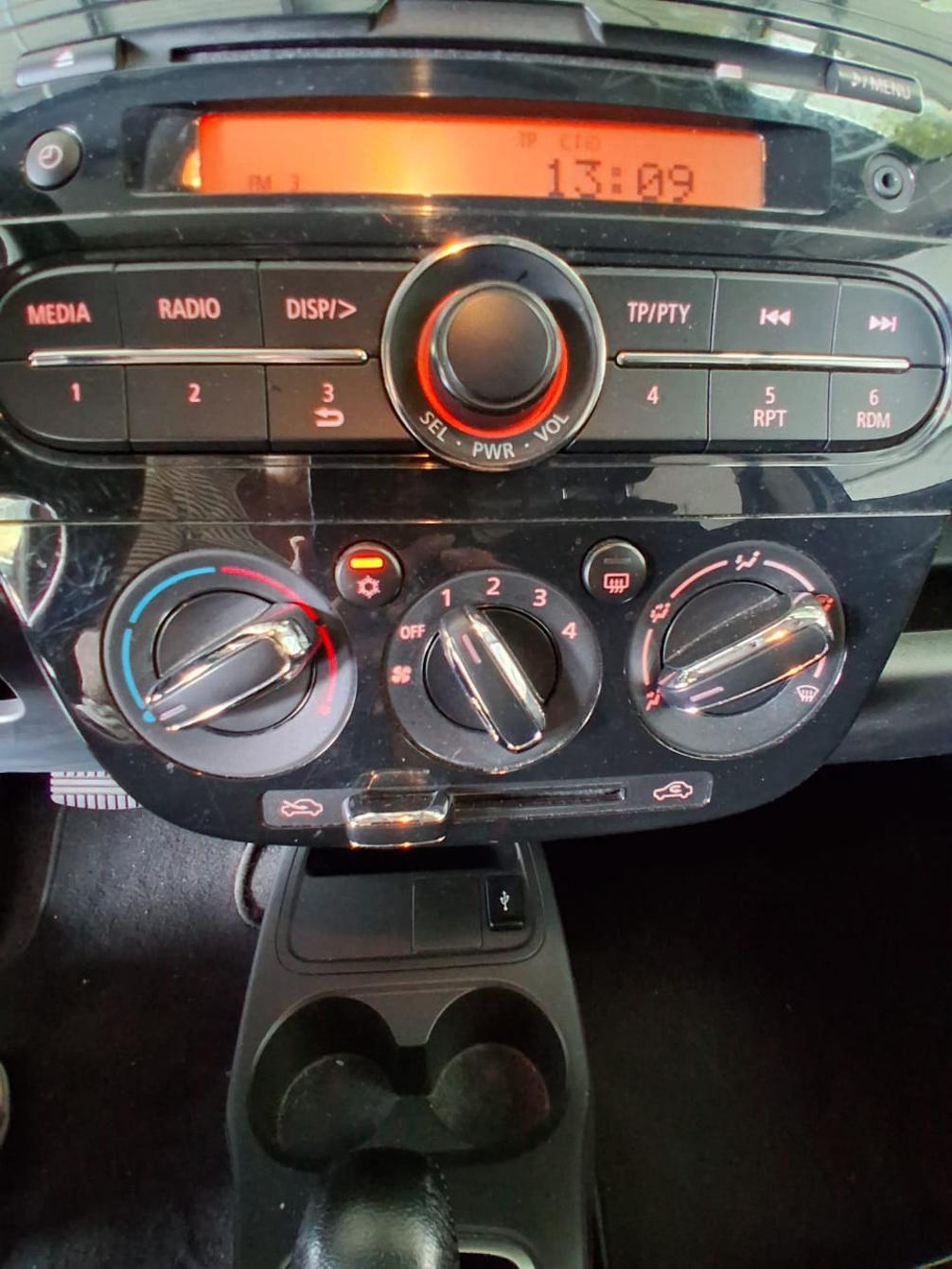 MITSUBISHI Space Star 1.2 MIVEC Value Automat-image-12