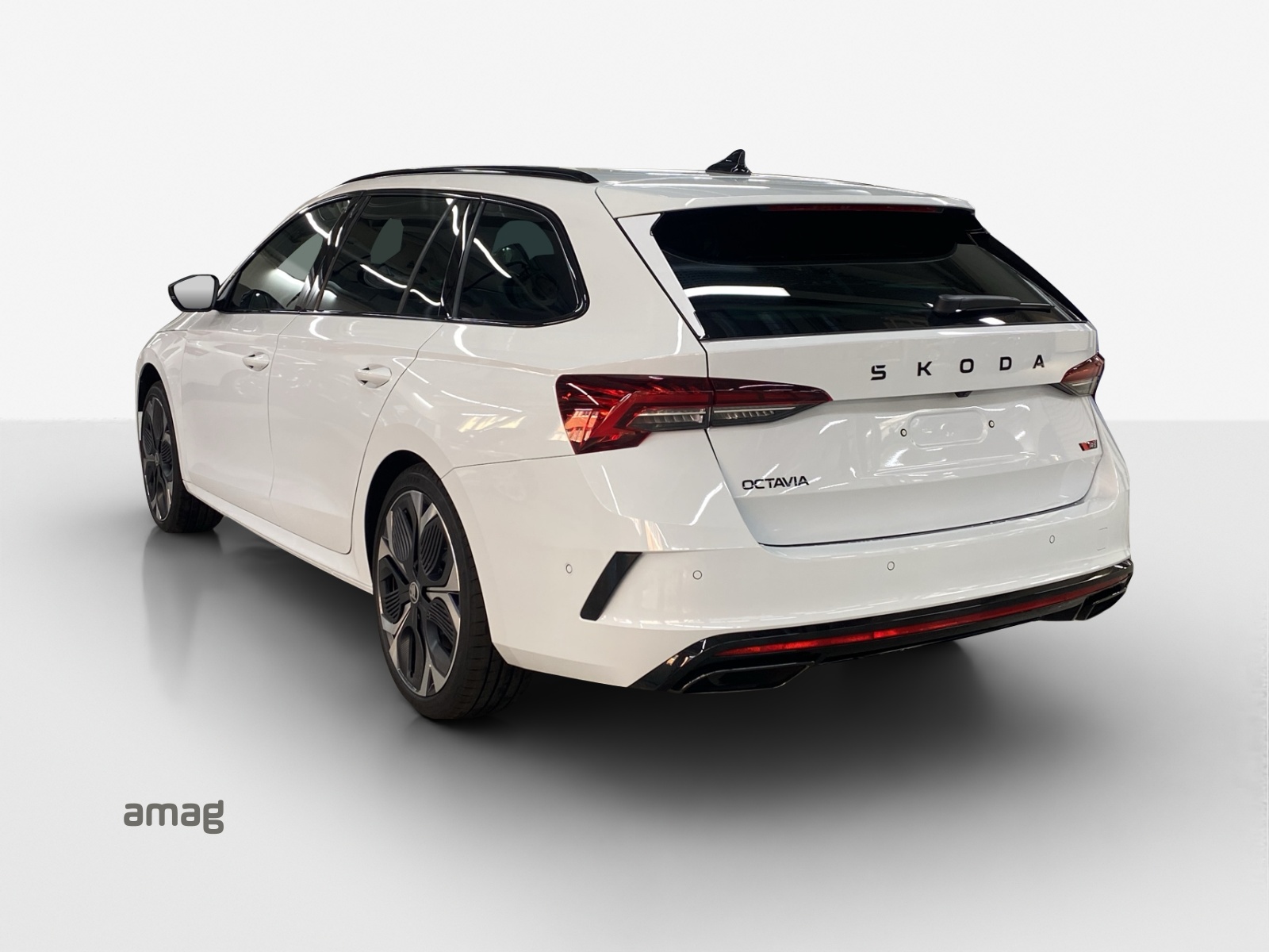SKODA Octavia Combi 2.0 TSI DSG RS 30 Years Edition-showroom-element-2