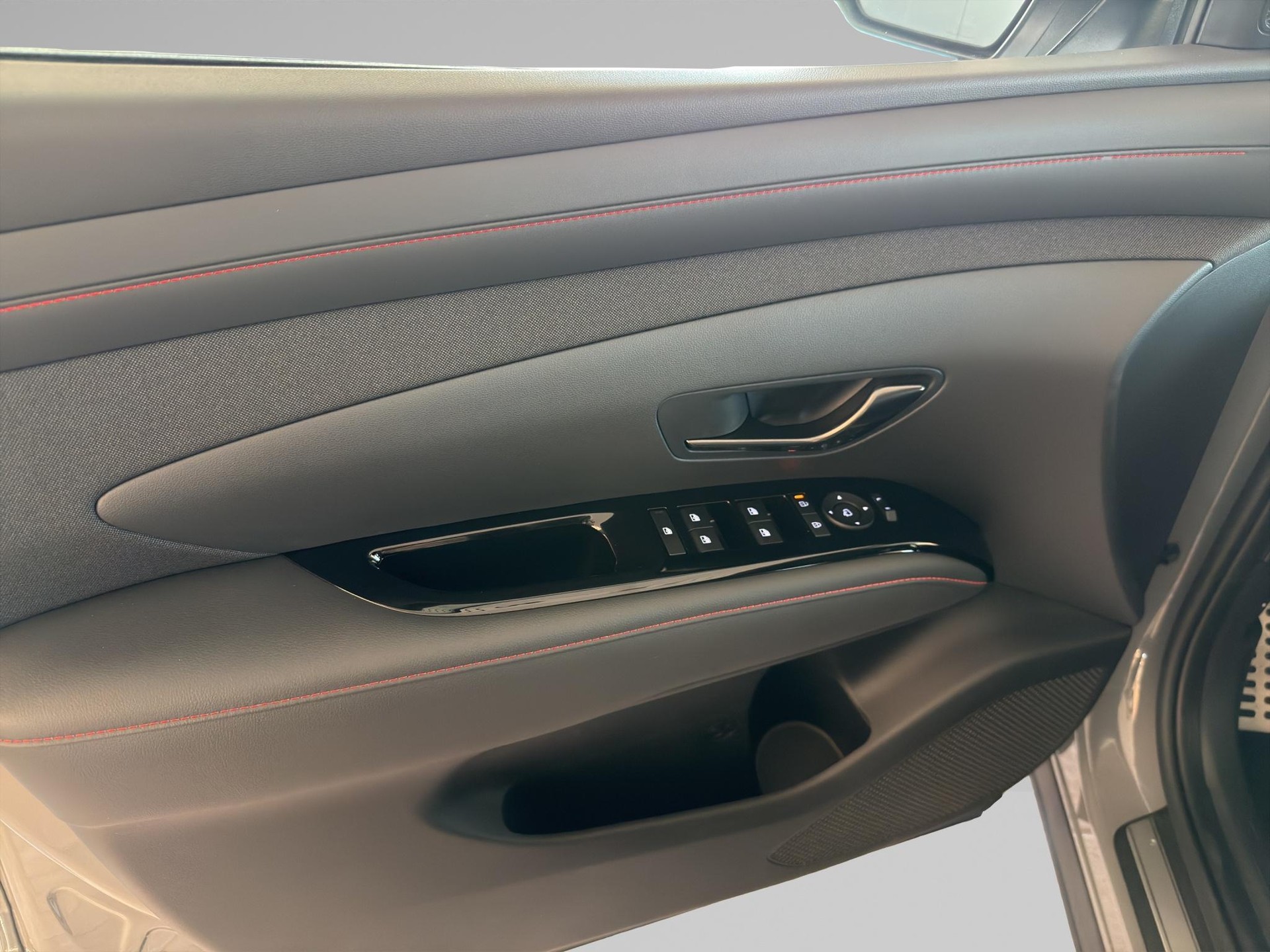 HYUNDAI Tucson 1.6 T-GDi N-Line 4WD-image-17