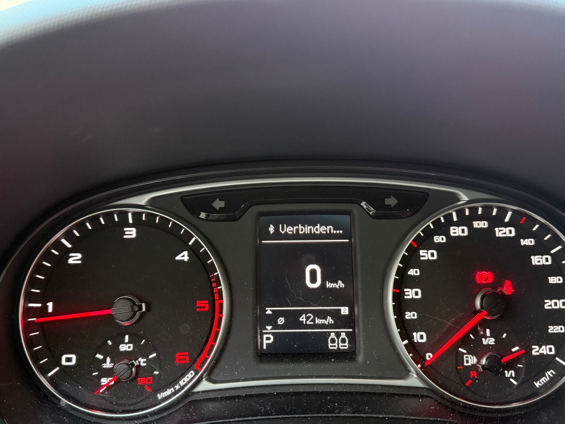 AUDI A1 Sportback 1.6 TDI Ambition DSG-image-6