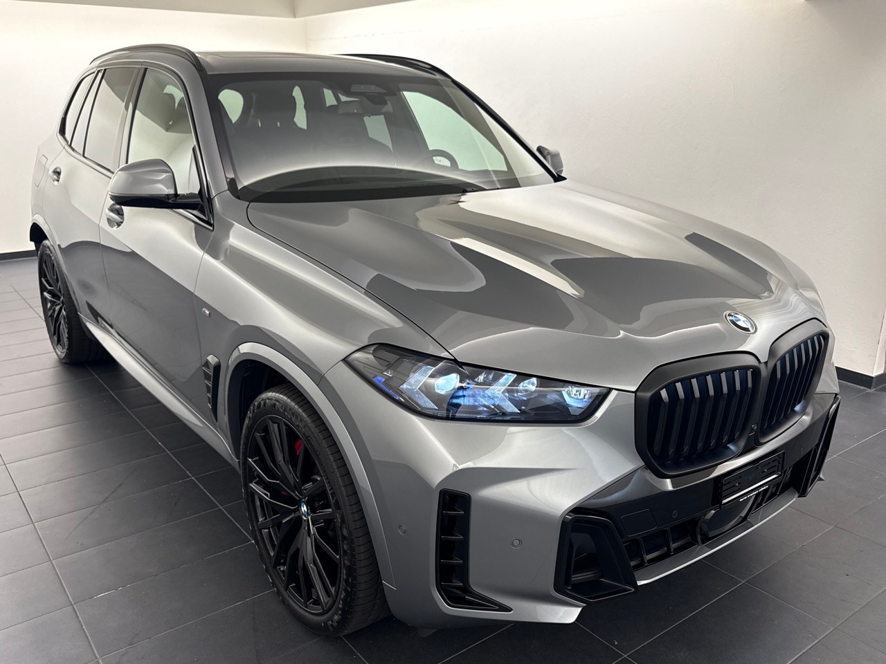 BMW X5 xD 48V 40d M Sport Pro ''7 Plätzer inkl. AHK & Standheizung''-showroom-element-3