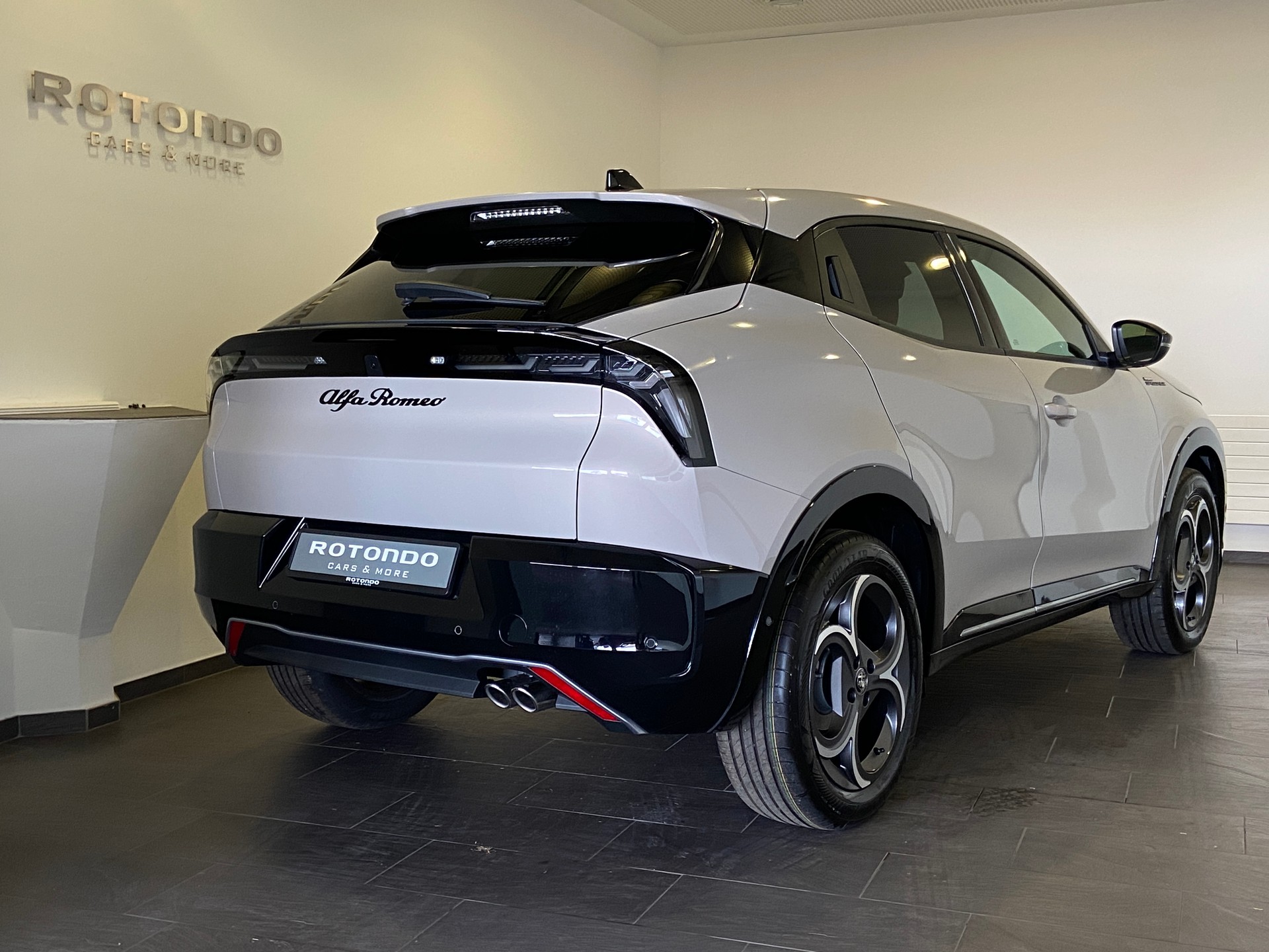 ALFA ROMEO Junior 1.2 48V Hybrid Sport Speciale Tech Sky MY26-showroom-element-1