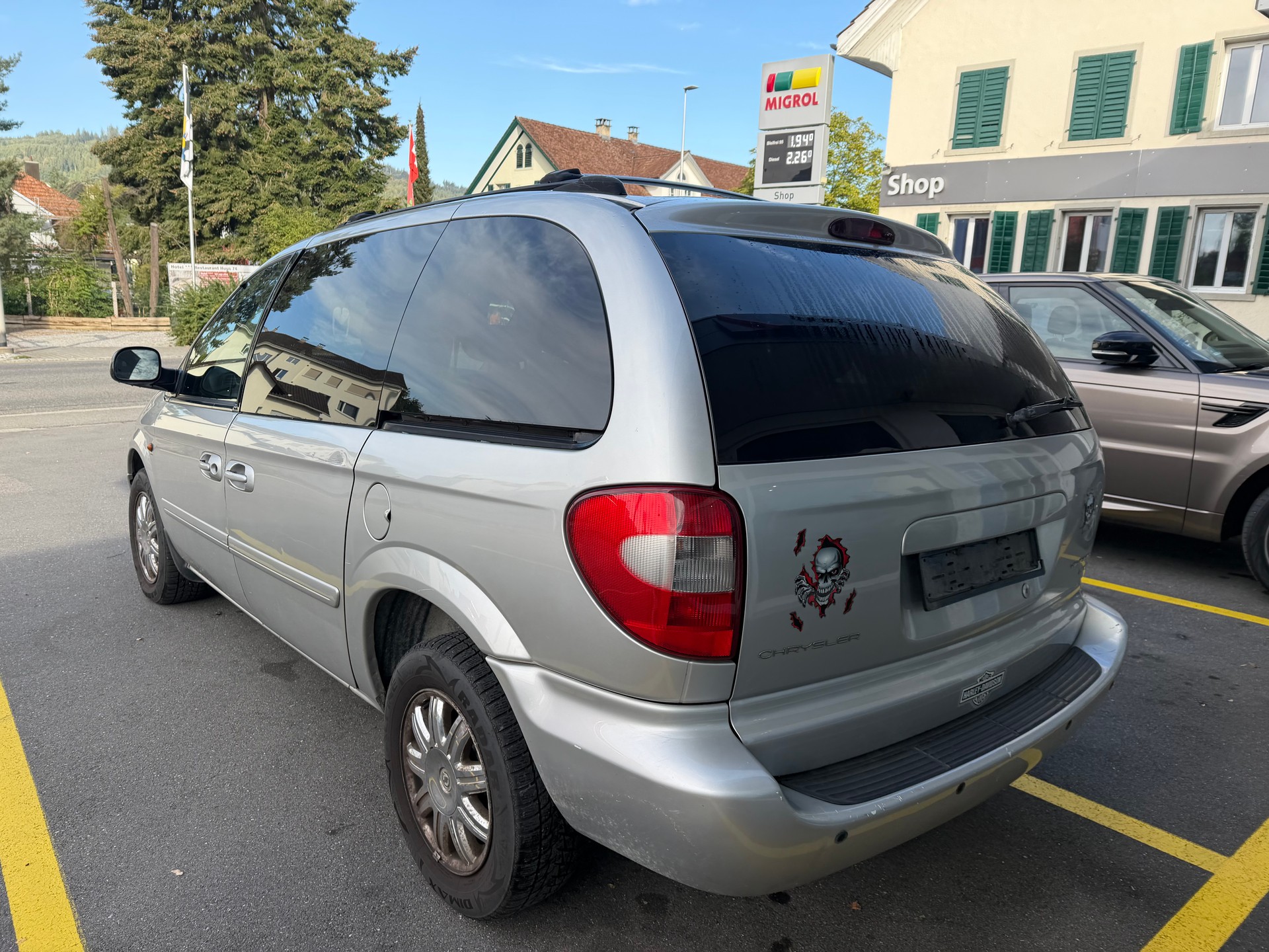 CHRYSLER Voyager 3.3 LX-image-5
