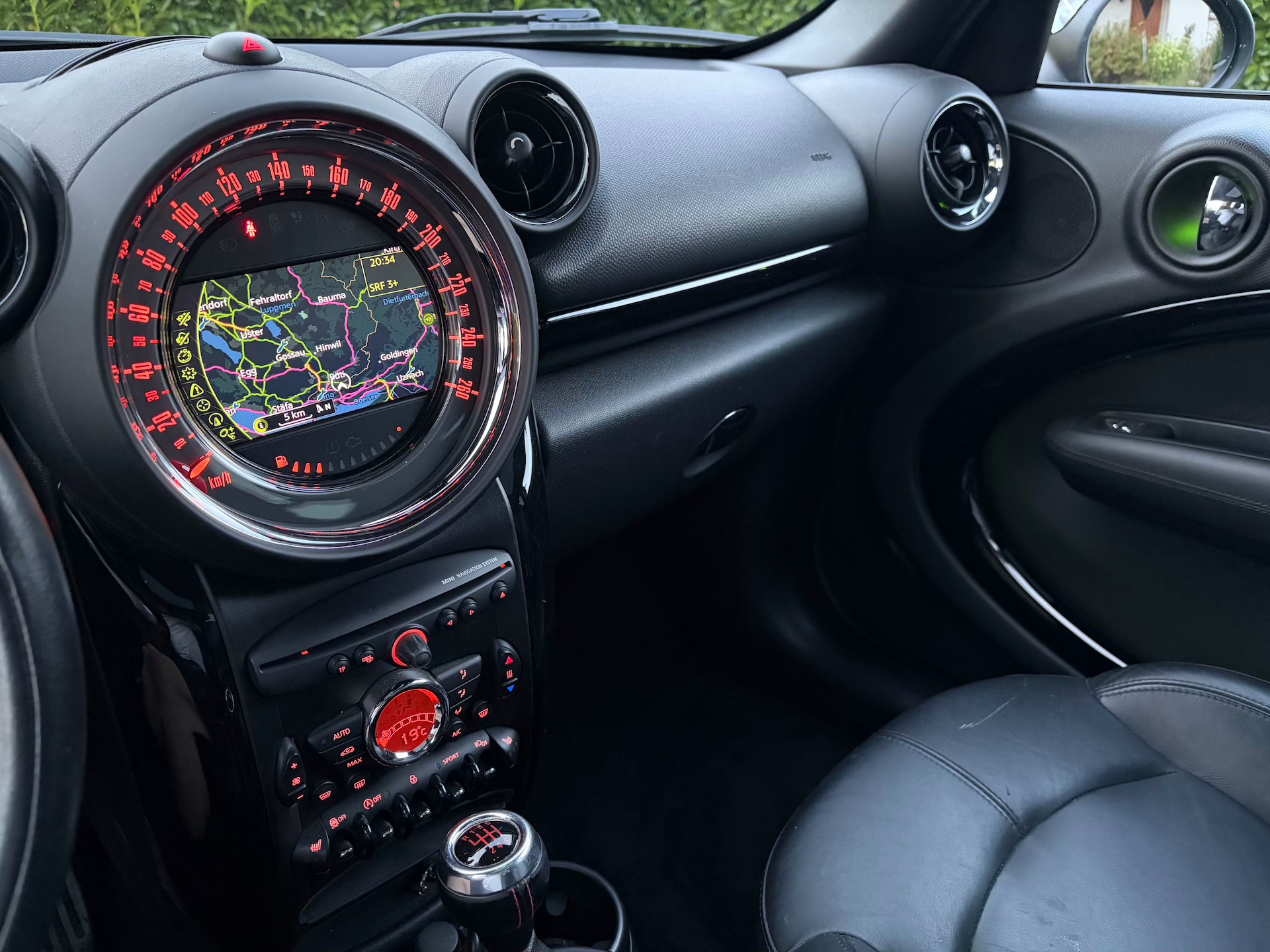 MINI 1.6i John Cooper Works ALL4-image-6