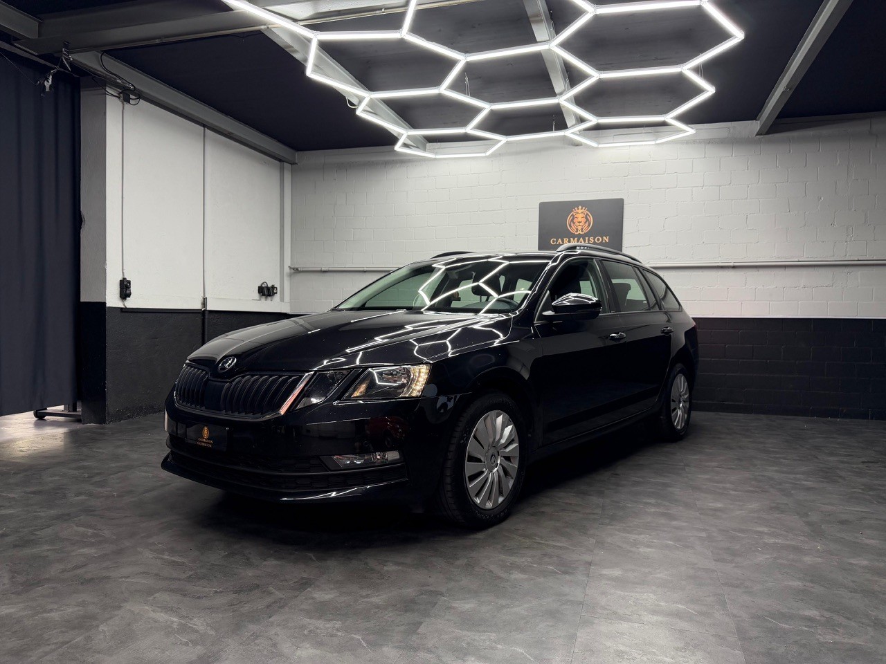 SKODA Octavia Combi 1.5 TSI Ambition DSG | CH-Auto | ACC Tempomat | Rückfahrkamera-showroom-element-3