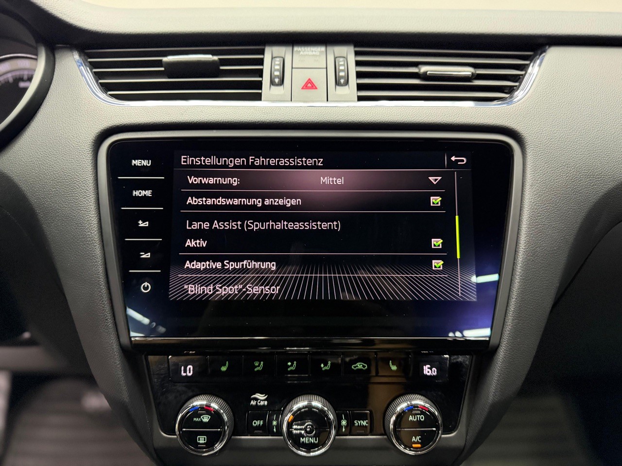 SKODA Octavia Combi 1.5 TSI Ambition DSG | CH-Auto | ACC Tempomat | Rückfahrkamera-image-24