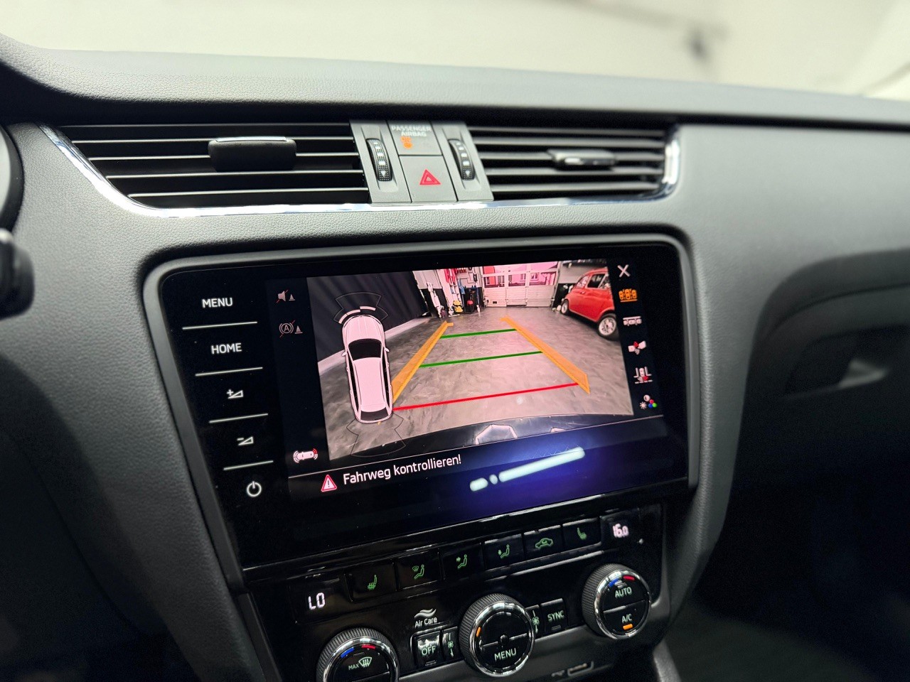 SKODA Octavia Combi 1.5 TSI Ambition DSG | CH-Auto | ACC Tempomat | Rückfahrkamera-image-16