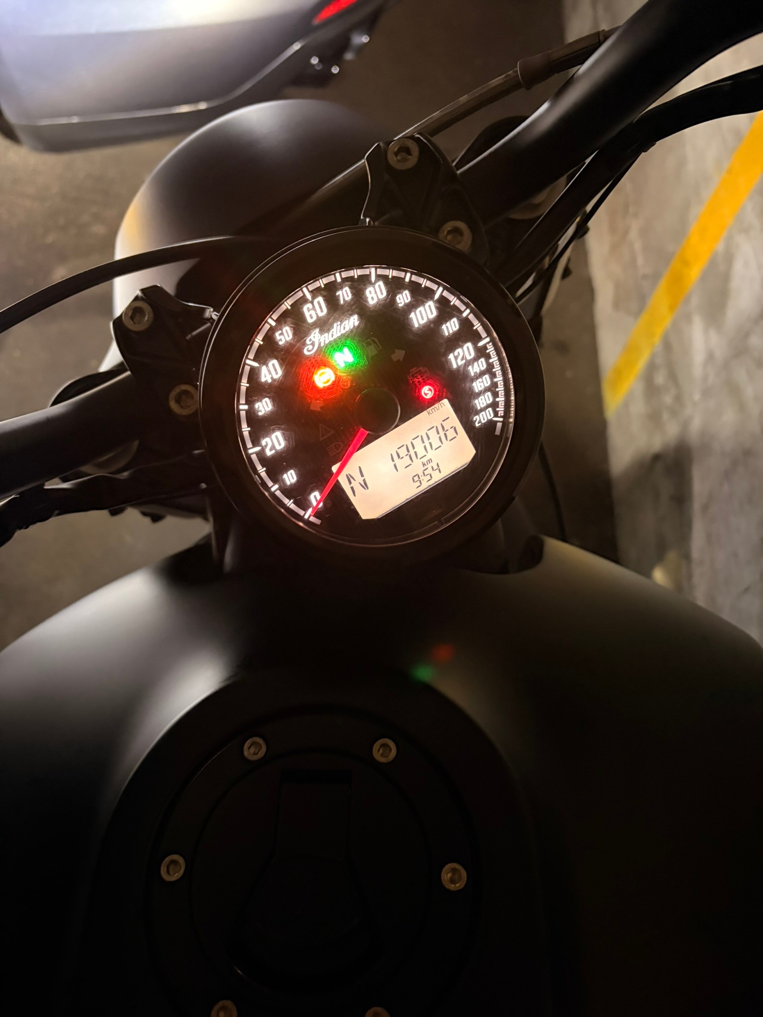 INDIAN Scout Bobber ABS-image-8