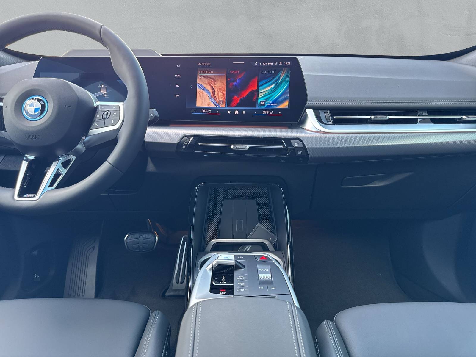BMW iX1 eDrive 20 Edition M Sport-image-9