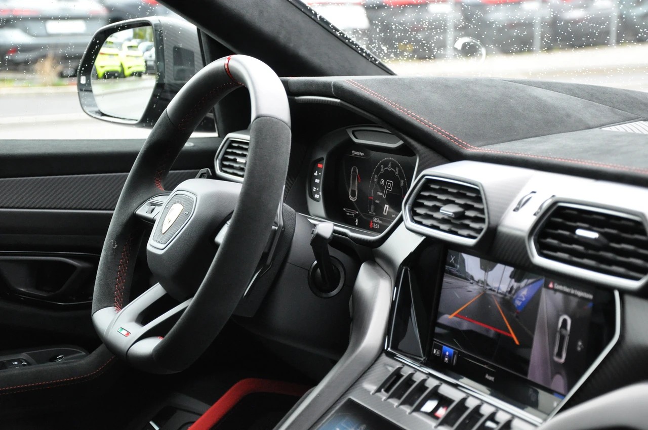 LAMBORGHINI Urus E-Gear Performante-image-16