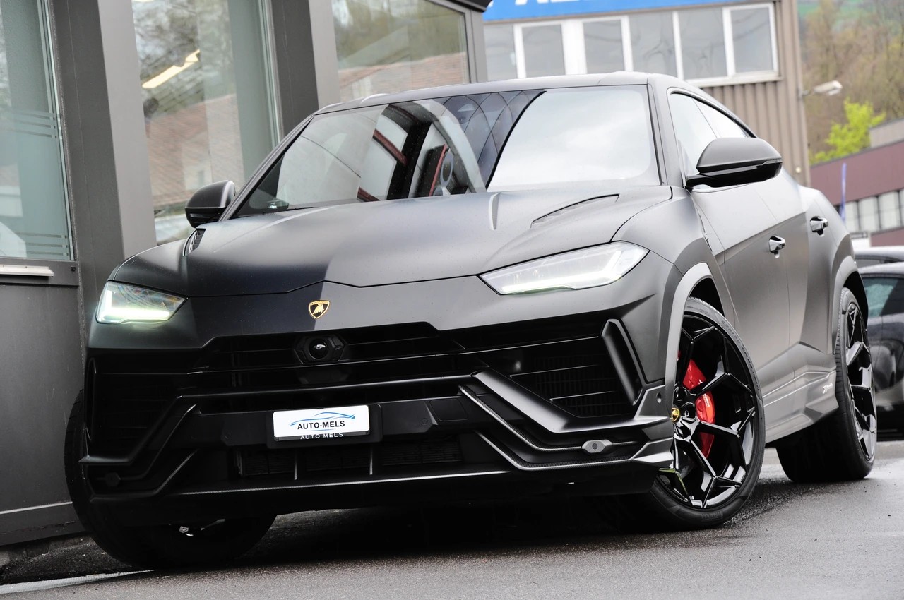LAMBORGHINI Urus E-Gear Performante