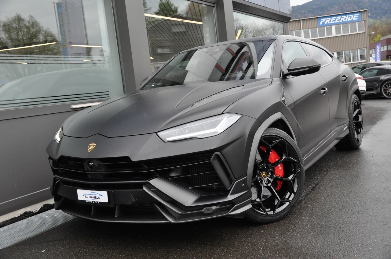 LAMBORGHINI Urus E-Gear Performante-showroom-element-2
