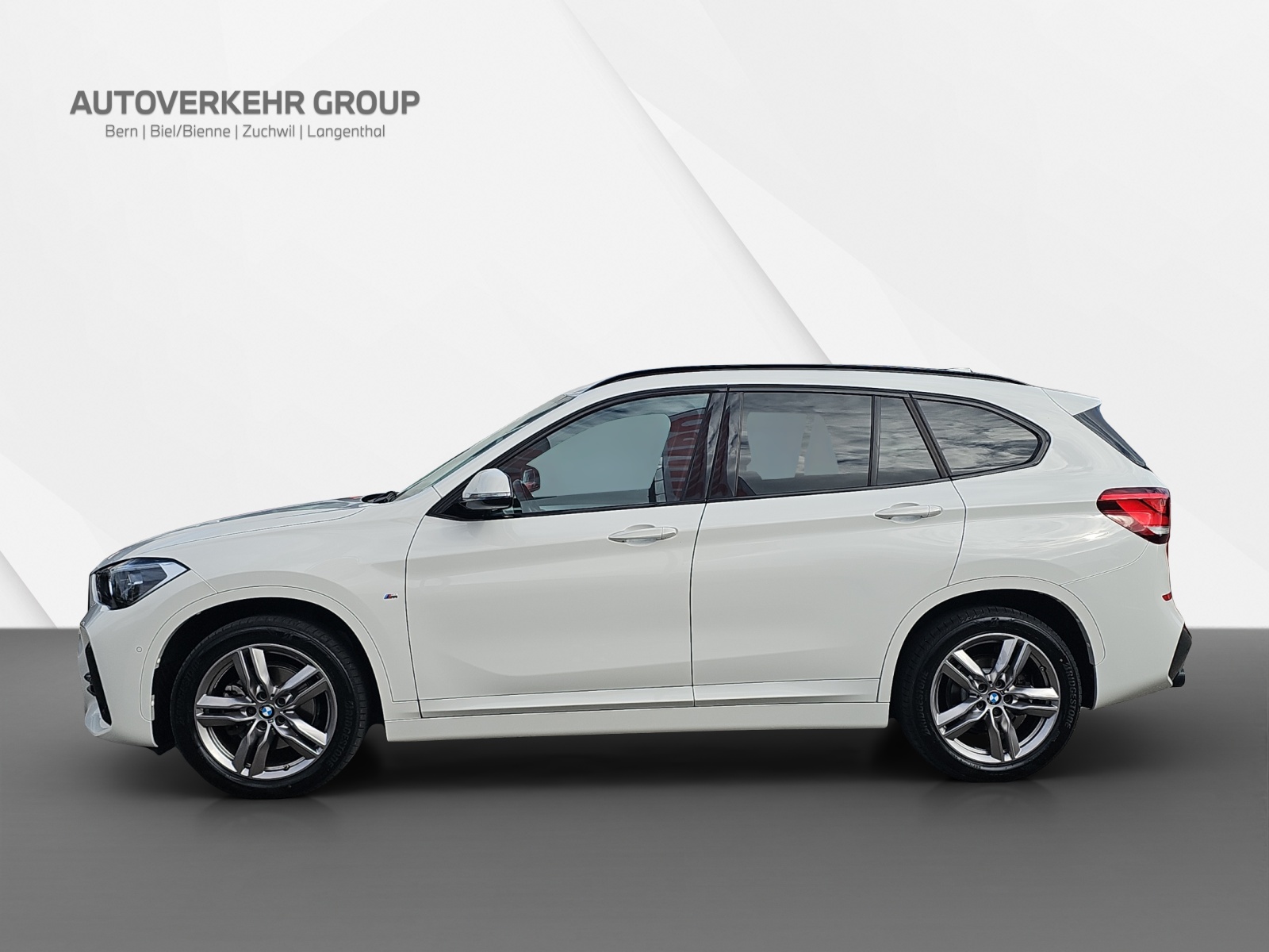 BMW X1 xDrive 18d M Sport-showroom-element-2