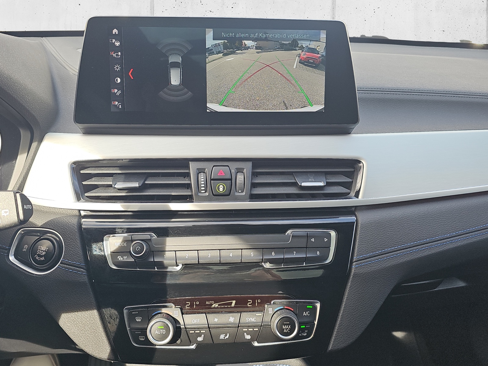 BMW X1 xDrive 18d M Sport-image-11