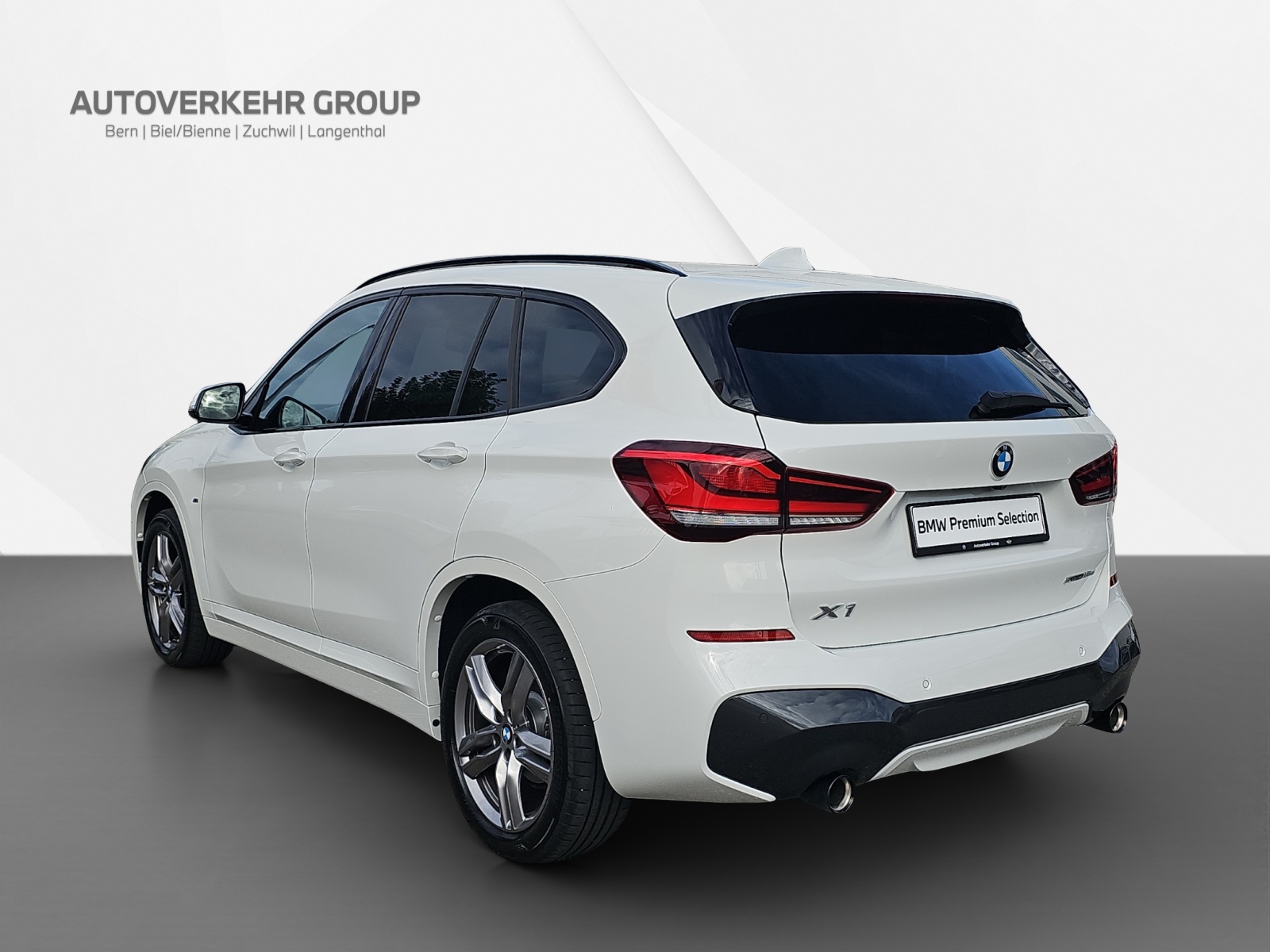 BMW X1 xDrive 18d M Sport-showroom-element-3