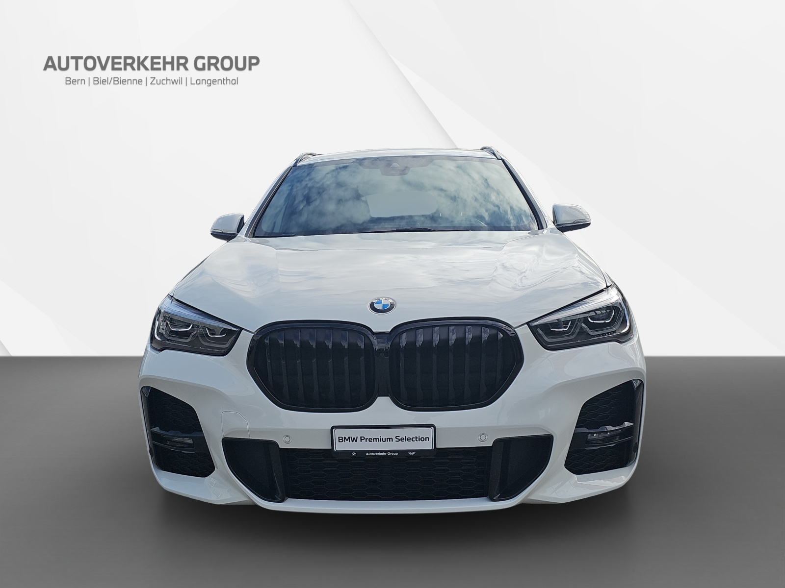 BMW X1 xDrive 18d M Sport-showroom-element-1