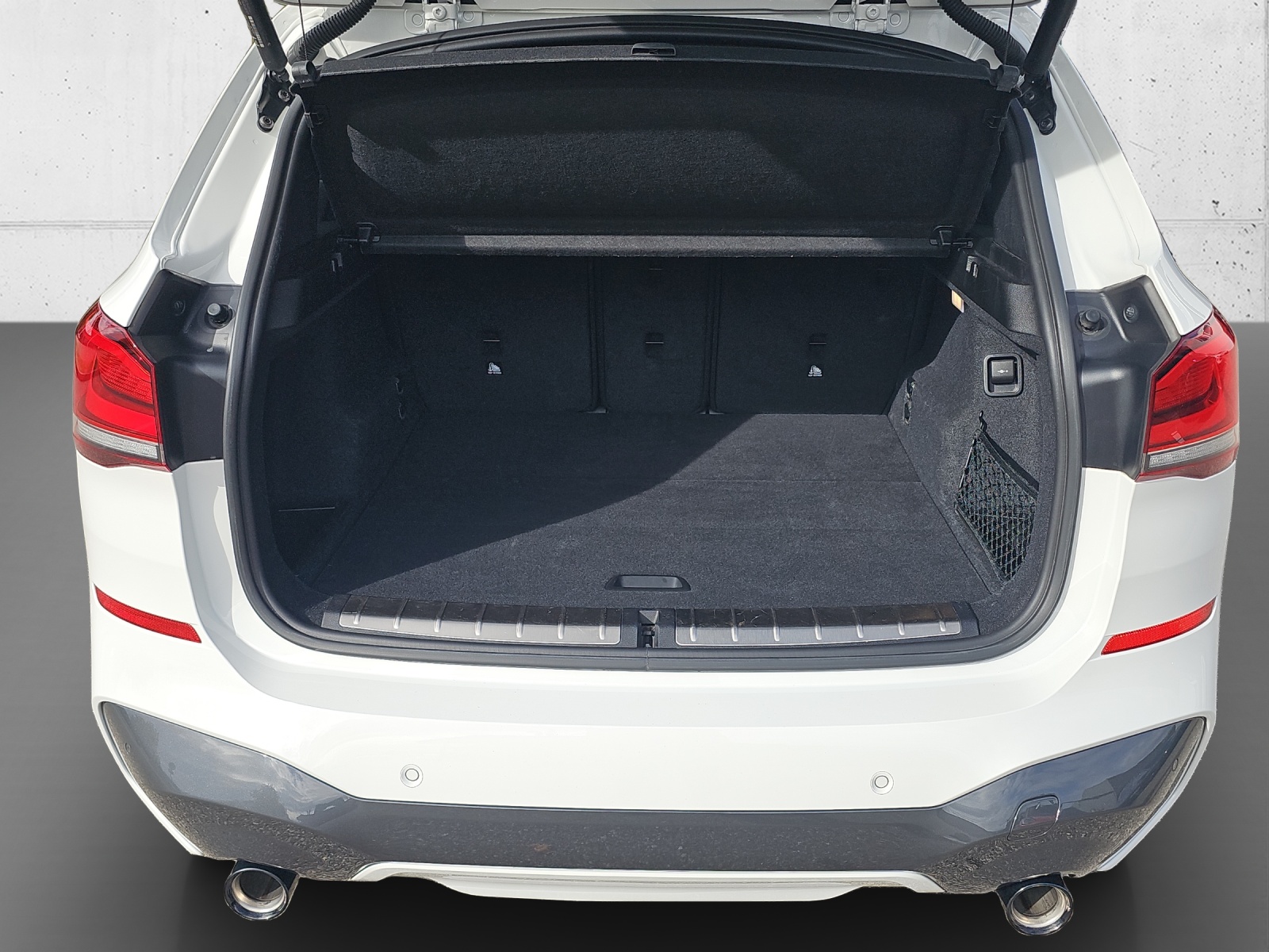 BMW X1 xDrive 18d M Sport-image-14