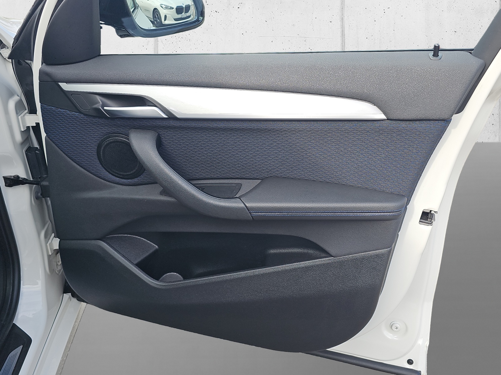 BMW X1 xDrive 18d M Sport-image-17