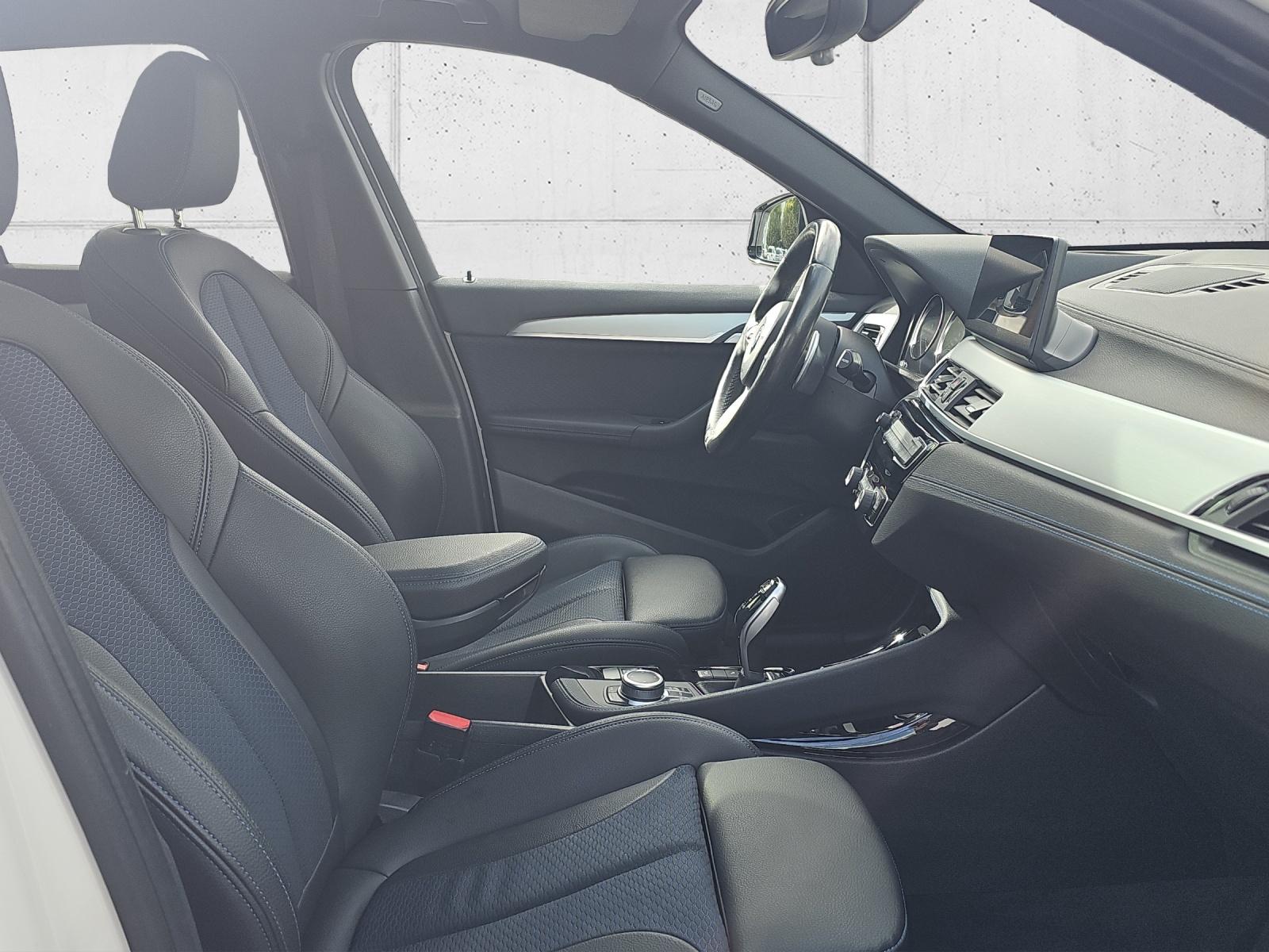 BMW X1 xDrive 18d M Sport-image-15