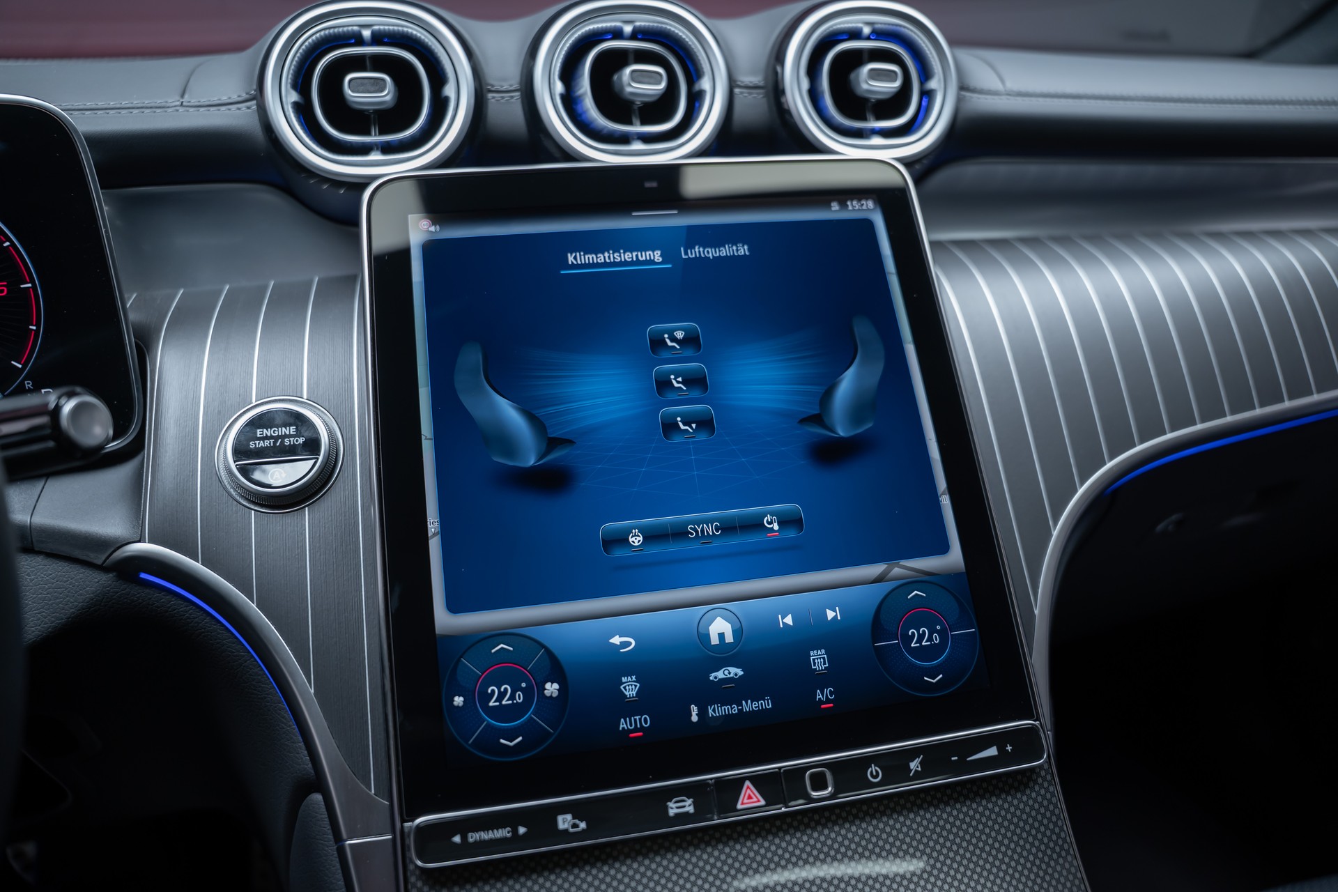 MERCEDES-BENZ GLC 220 d AMG Line 4matic Coupé / Panorama / 360°Kamera / AHK-image-30