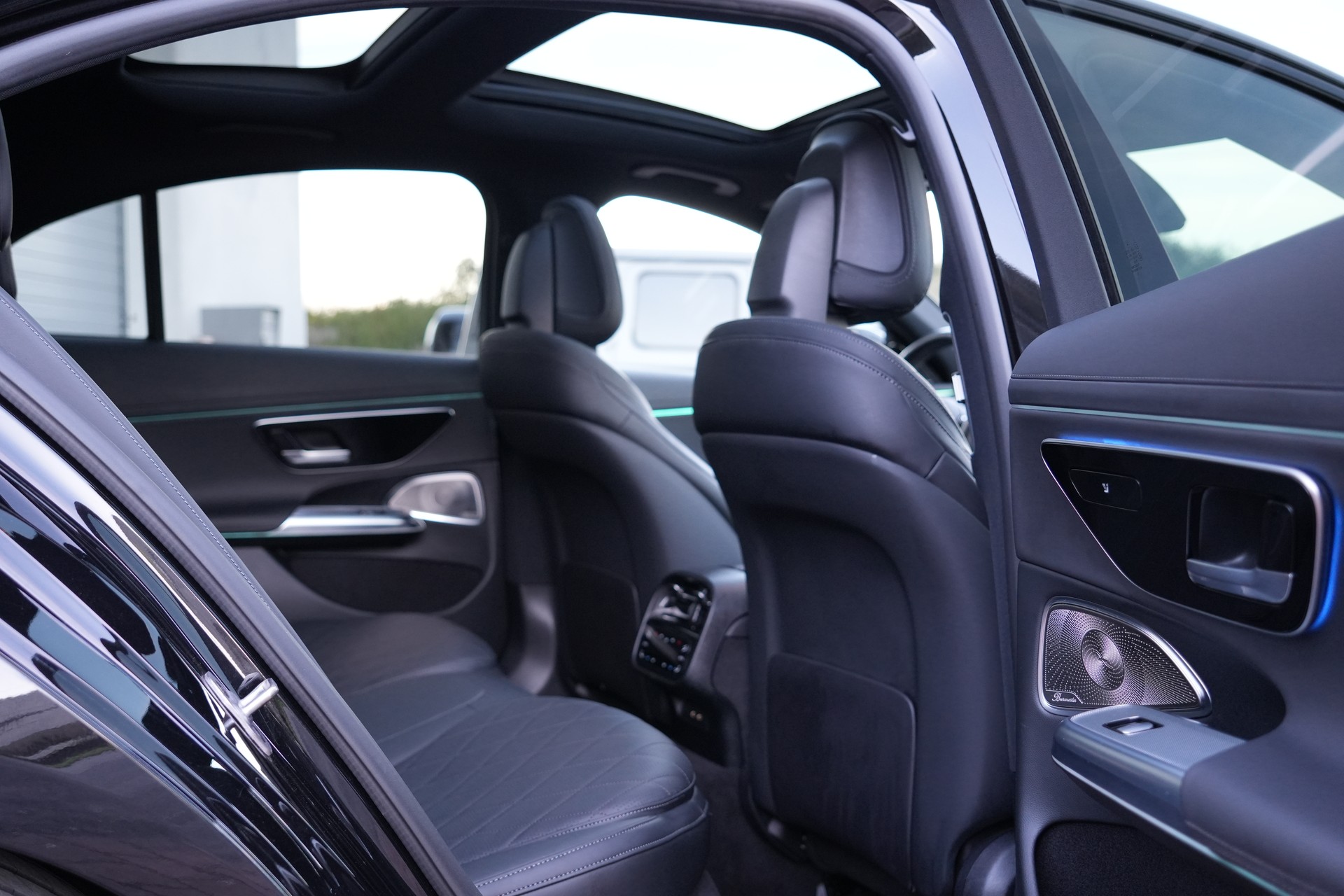 MERCEDES-BENZ E 400 e 4Matic 9G-Tronic (CH)-image-17