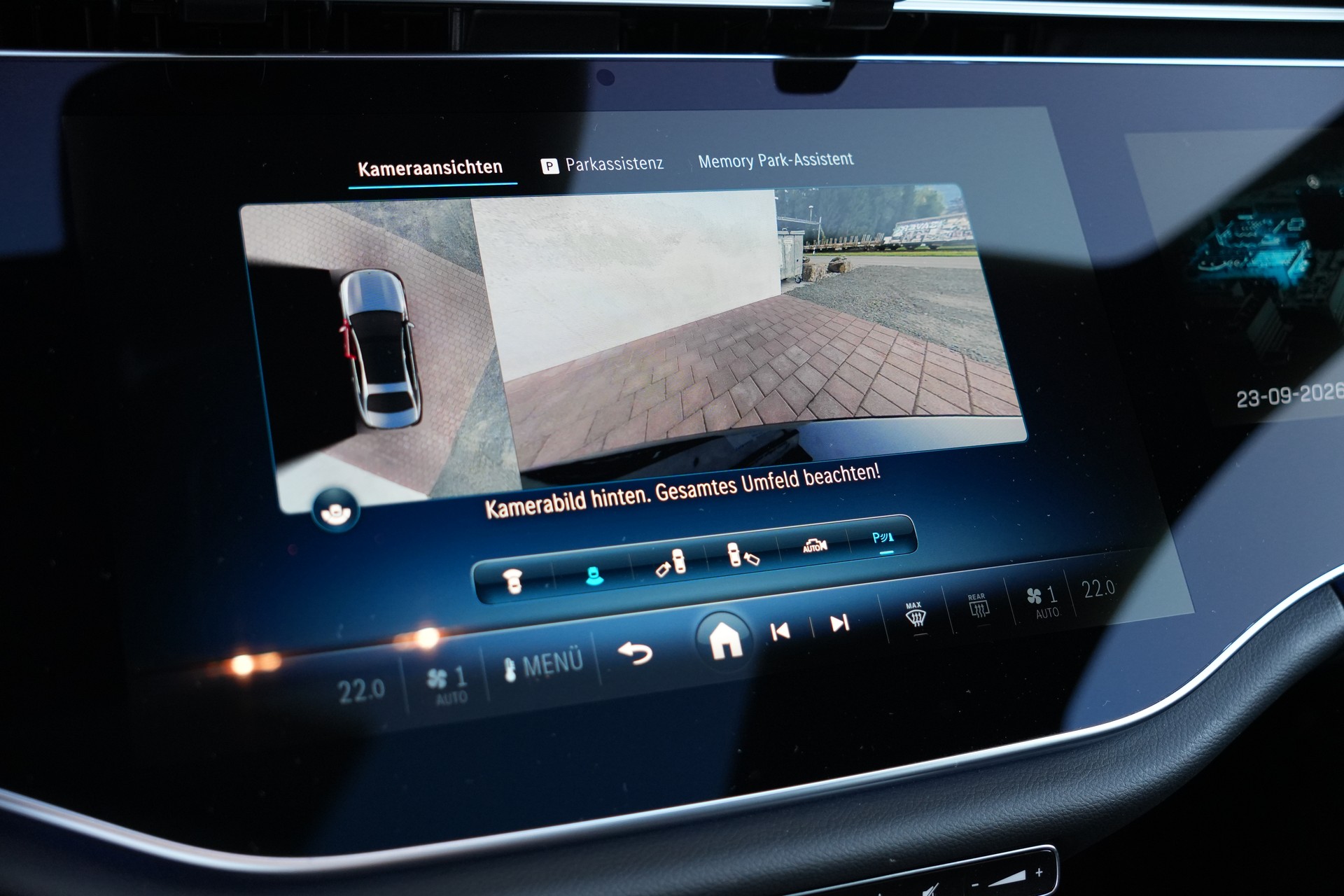 MERCEDES-BENZ E 400 e 4Matic 9G-Tronic (CH)-image-24