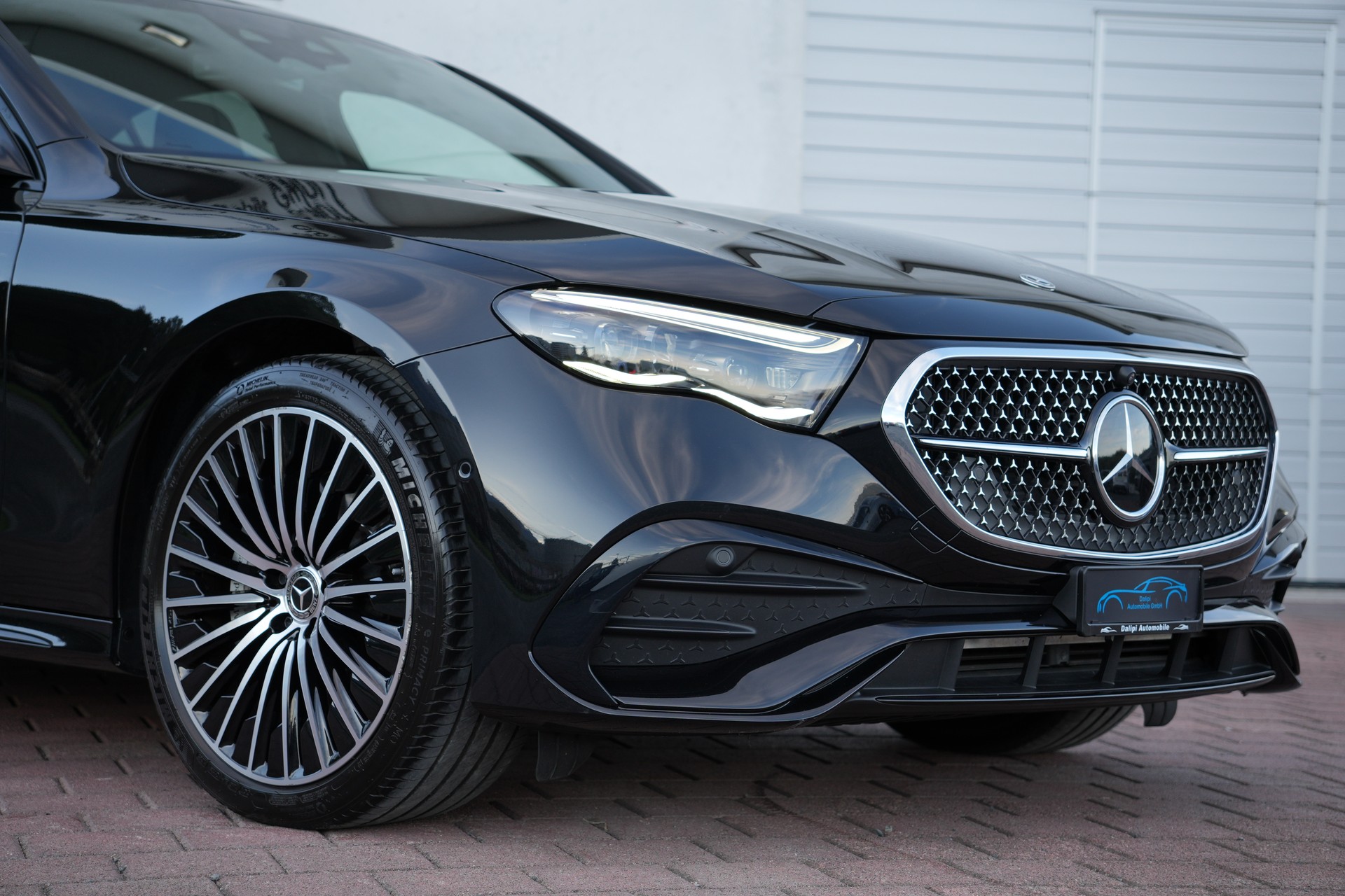 MERCEDES-BENZ E 400 e 4Matic 9G-Tronic (CH)-image-5