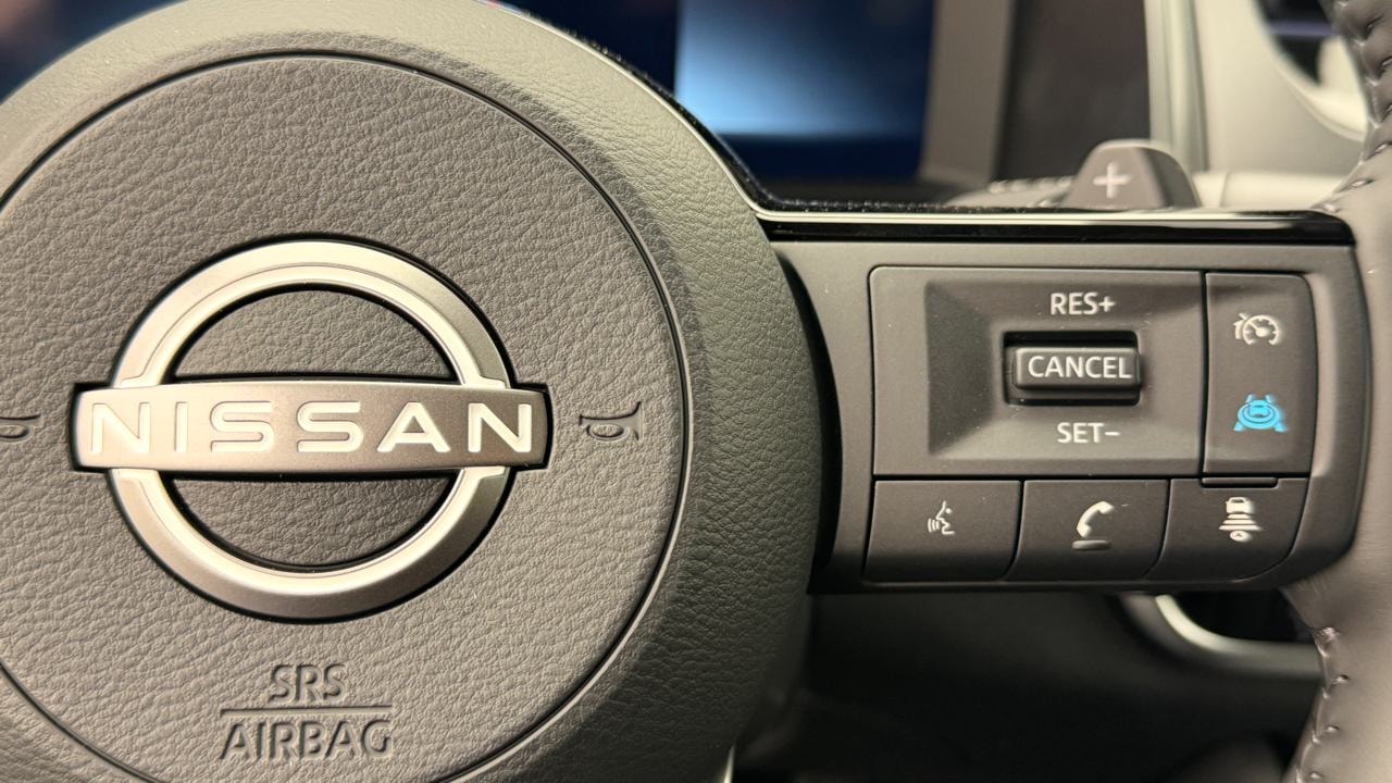 NISSAN Qashqai 1.3 DIG-T MHEV Tekna+ Xtronic 4x4-image-9