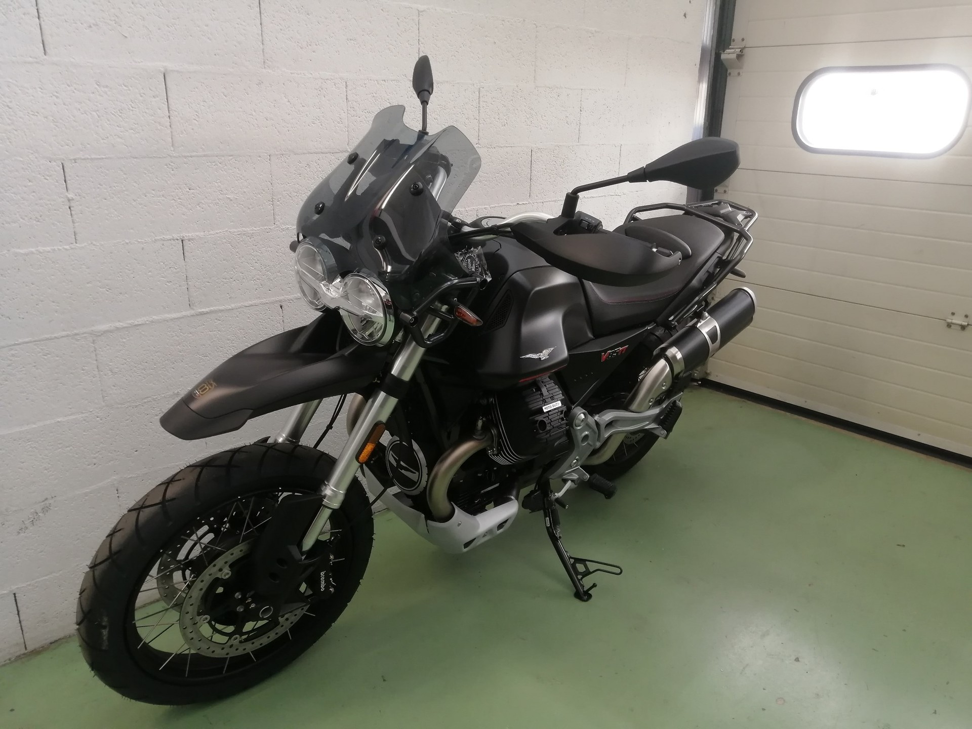 MOTO GUZZI V85 TT 850 ABS-image-4