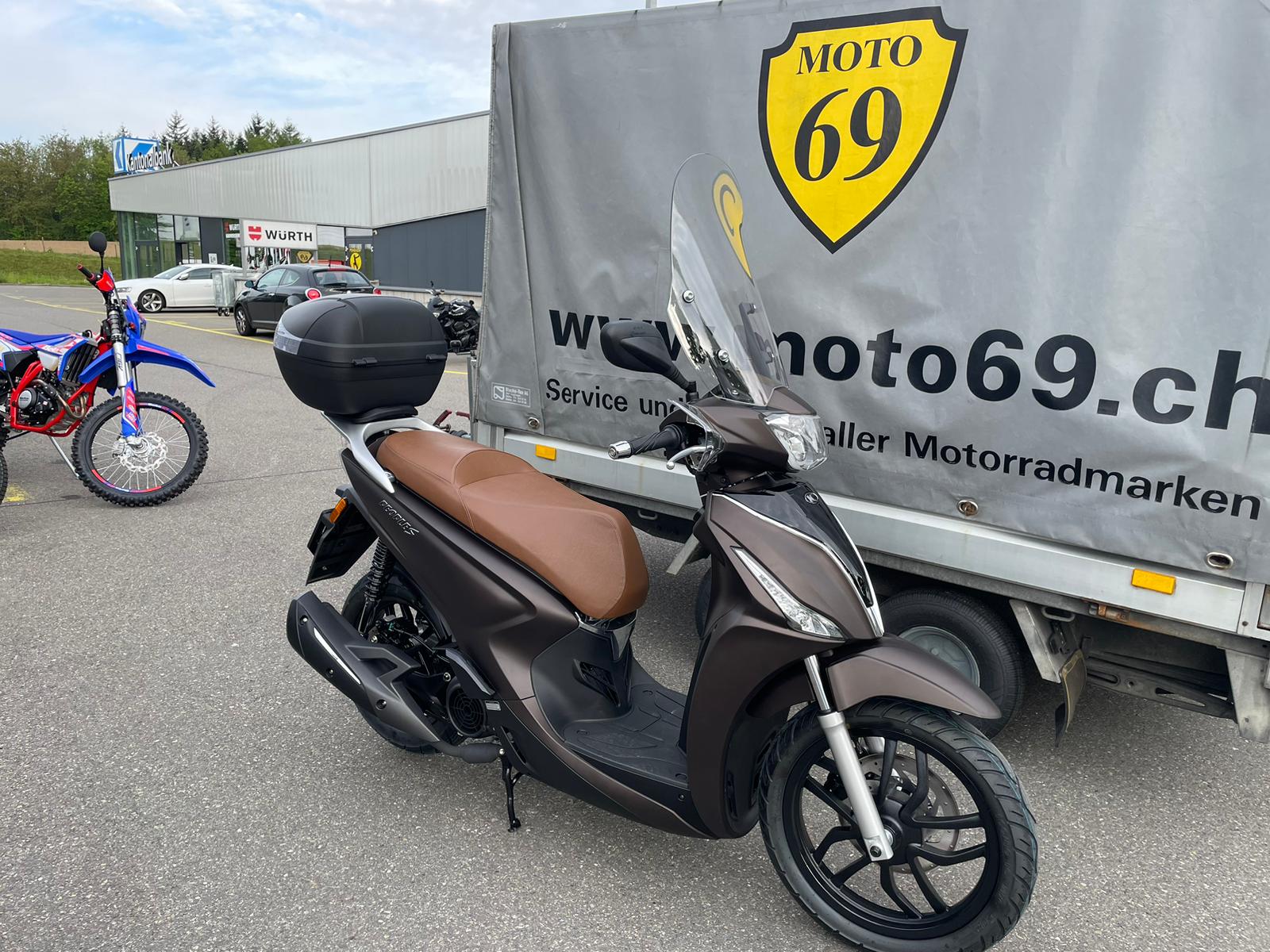 KYMCO People S 125i ABS Topcase/Windschild-image-1